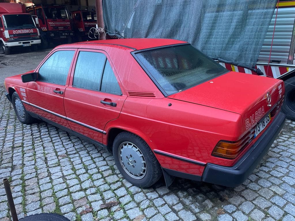 Mercedes-Benz 190D 2.2 · Ano 1994 — imagen 3