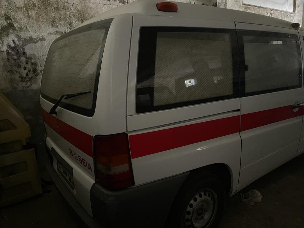 Mercedes-Benz 108D · Año 1997 — imagen 2