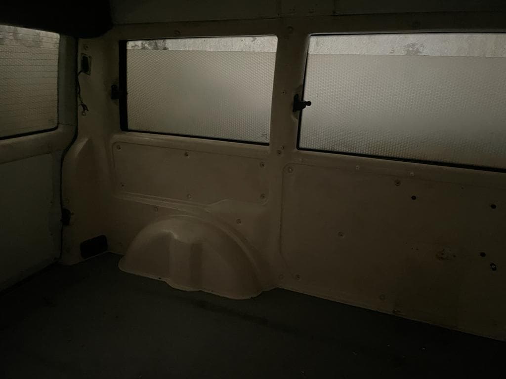 Mercedes-Benz 108D · Año 1997 — imagen 4