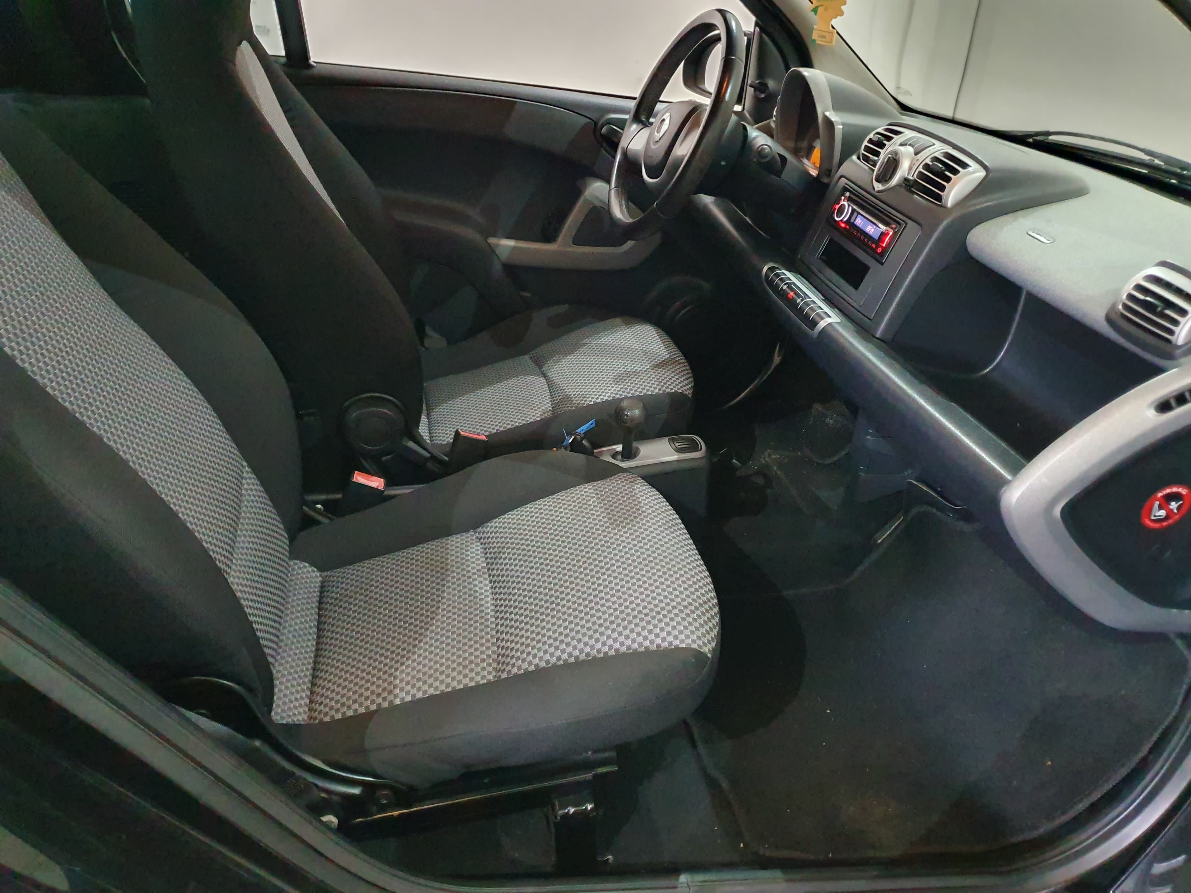 Smart Fortwo Coupé CDI · Ano 2009 — imagem 18