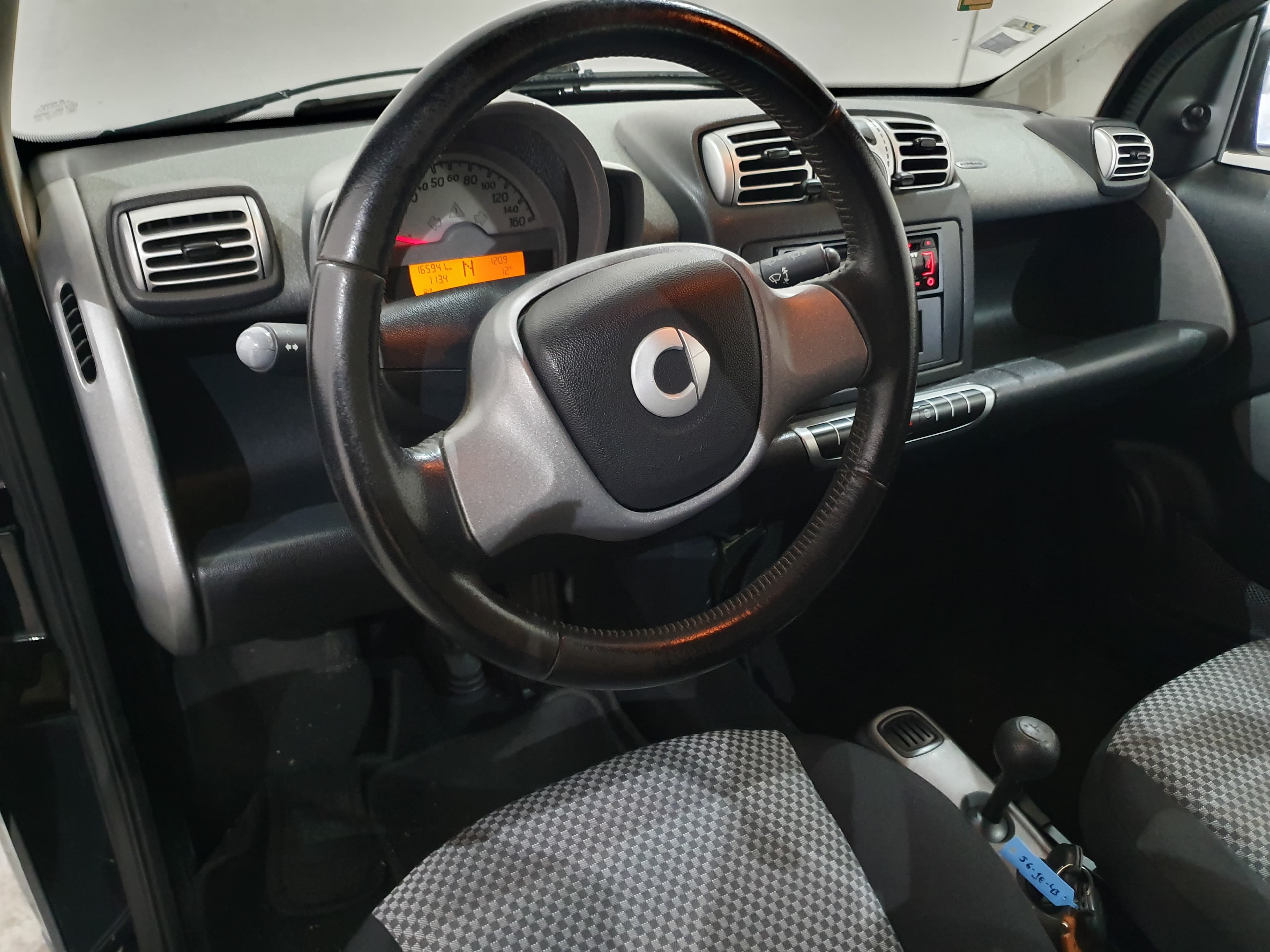 Smart Fortwo Coupé CDI · Ano 2009 — imagem 21