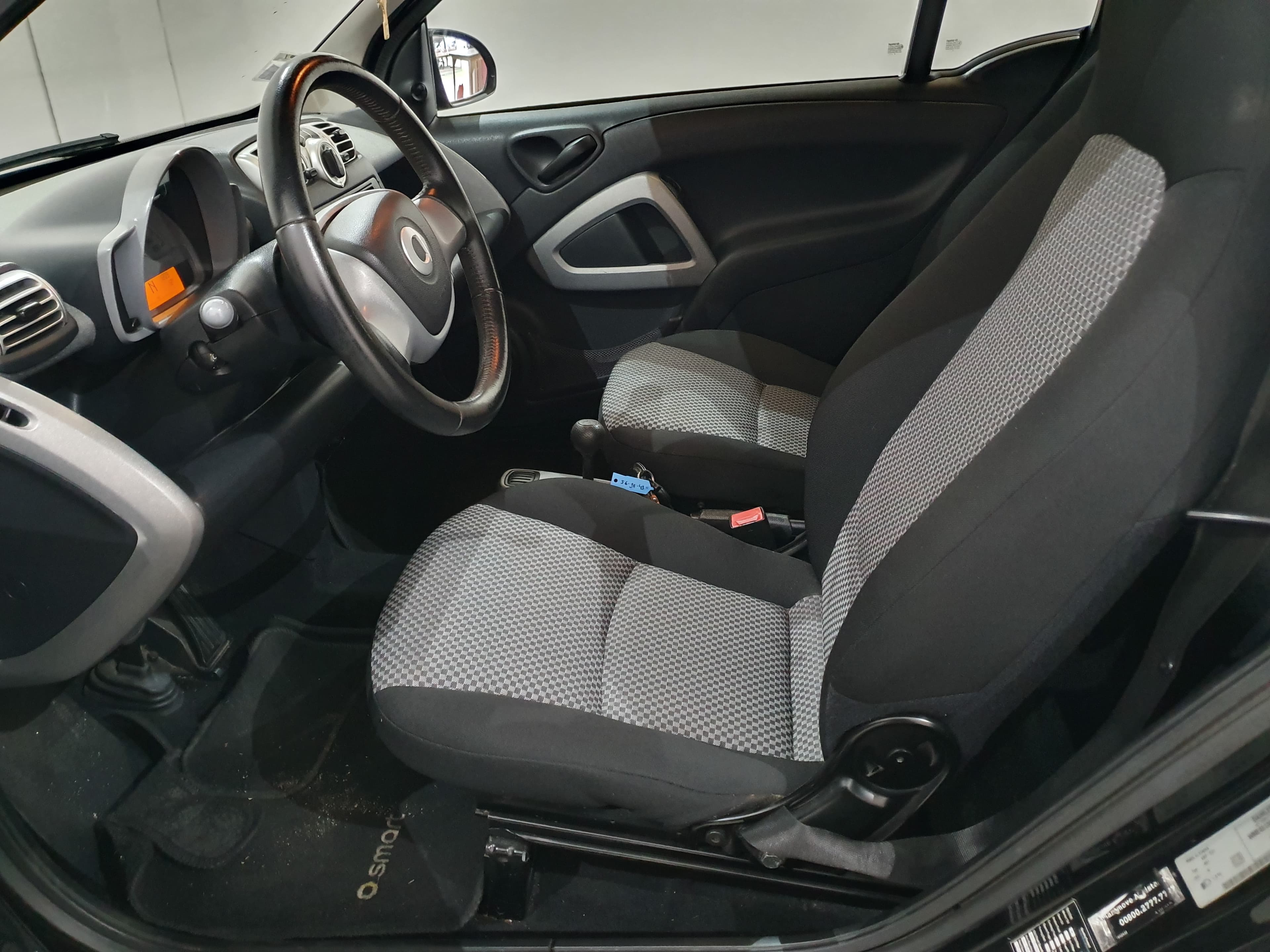 Smart Fortwo Coupé CDI · Ano 2009 — imagem 20