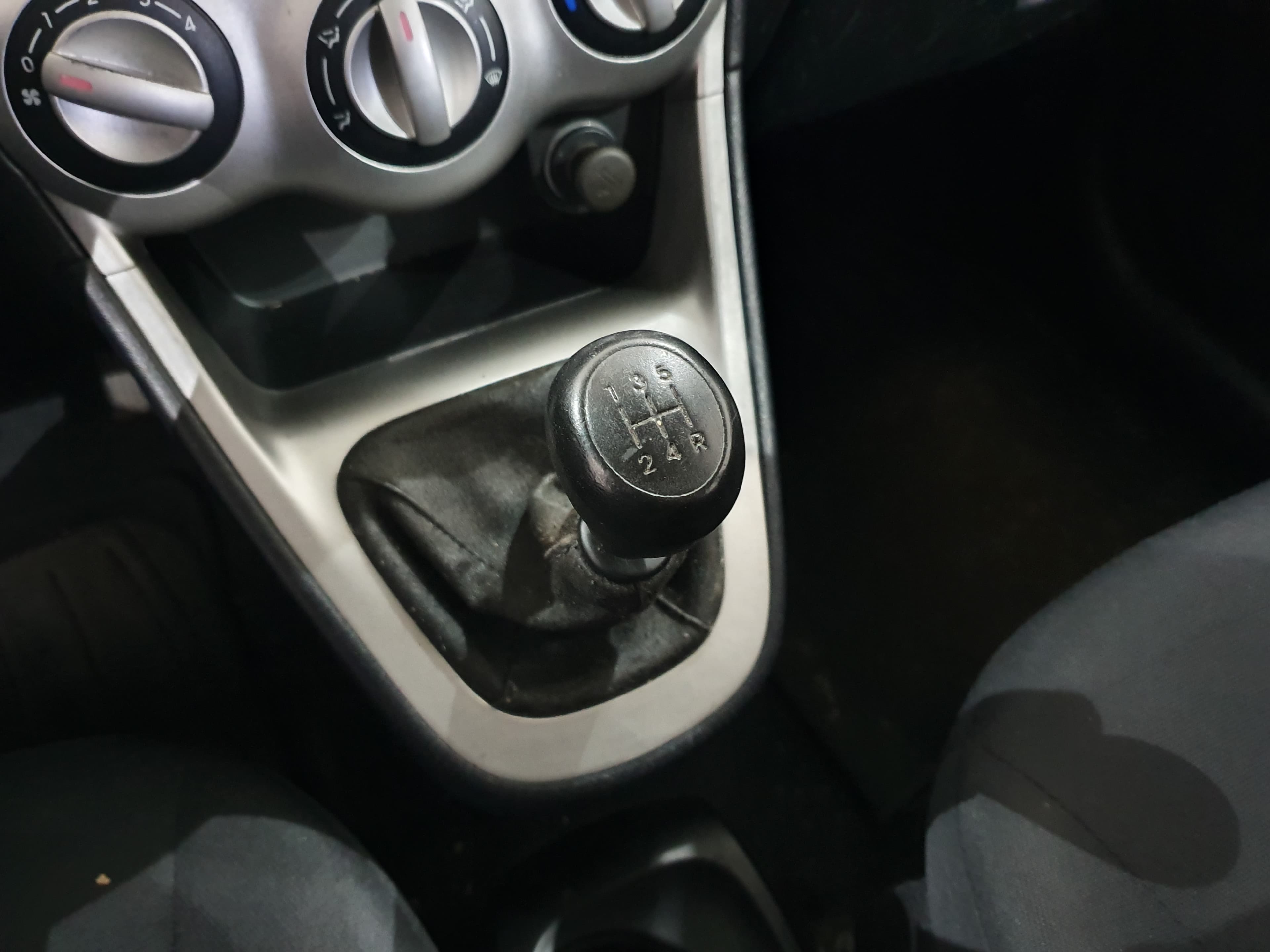 Hyundai i10 · Ano 2009 — imagen 35