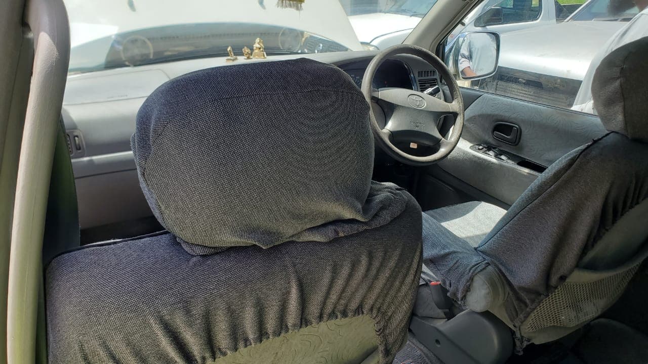 Toyota Noah · Ano 2001 — imagem 11