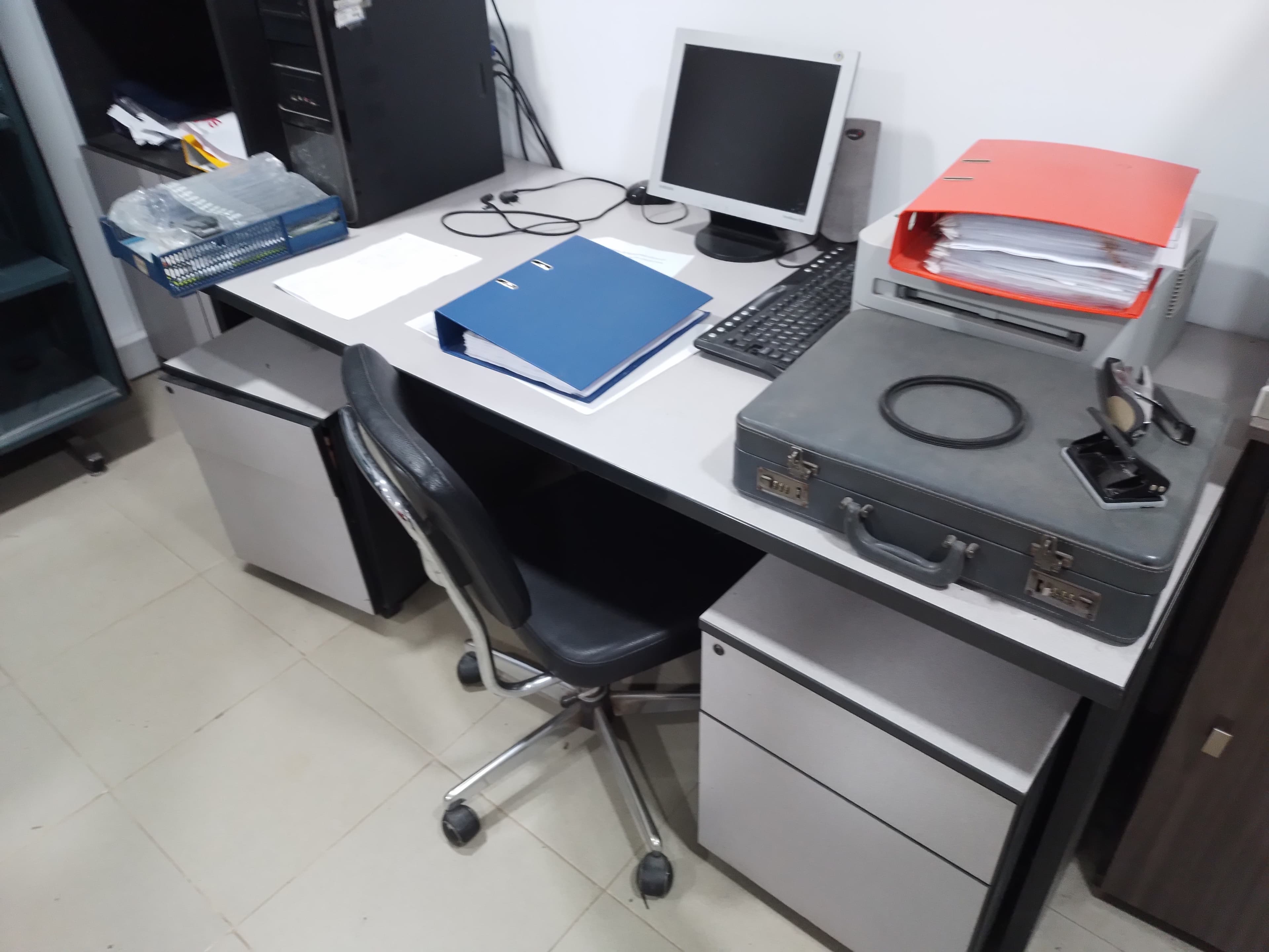 Estanteria · Equipamento Escritório · Diversos — imagem 35