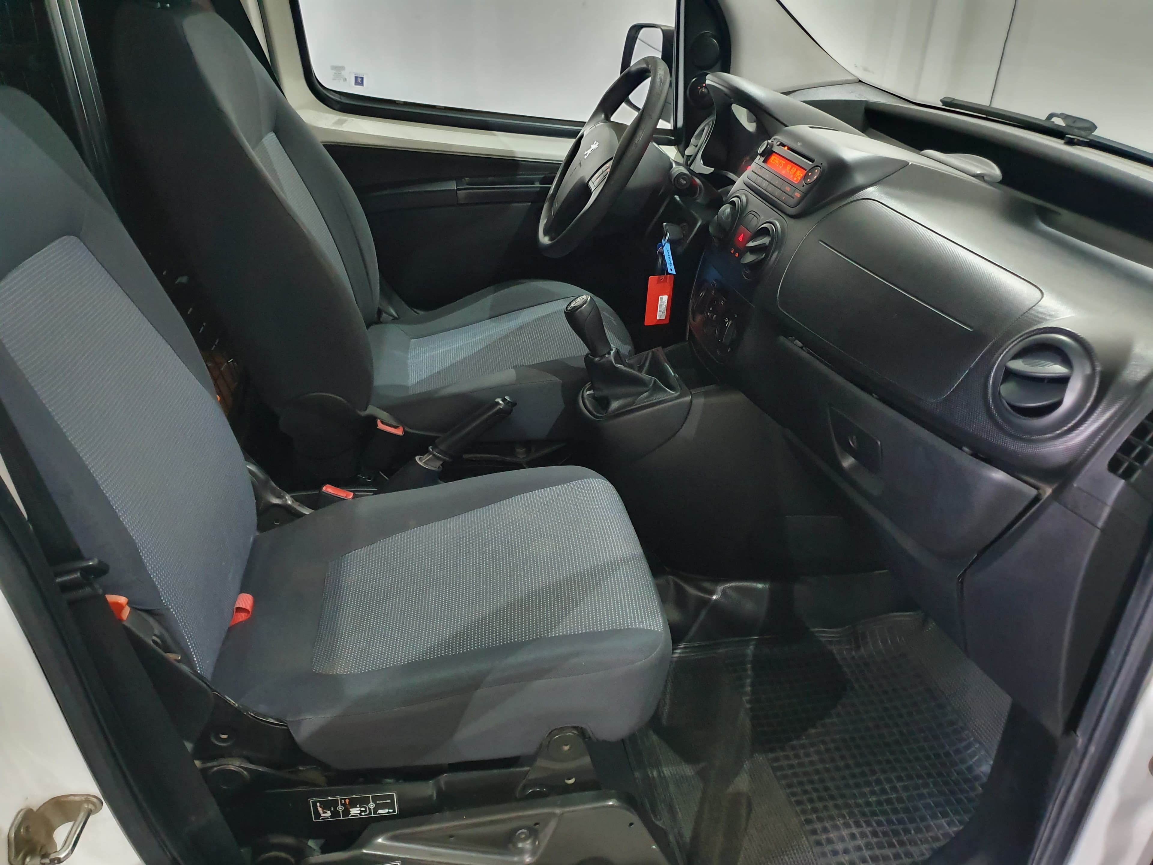 Peugeot Bipper · Ano 2015 — imagen 18