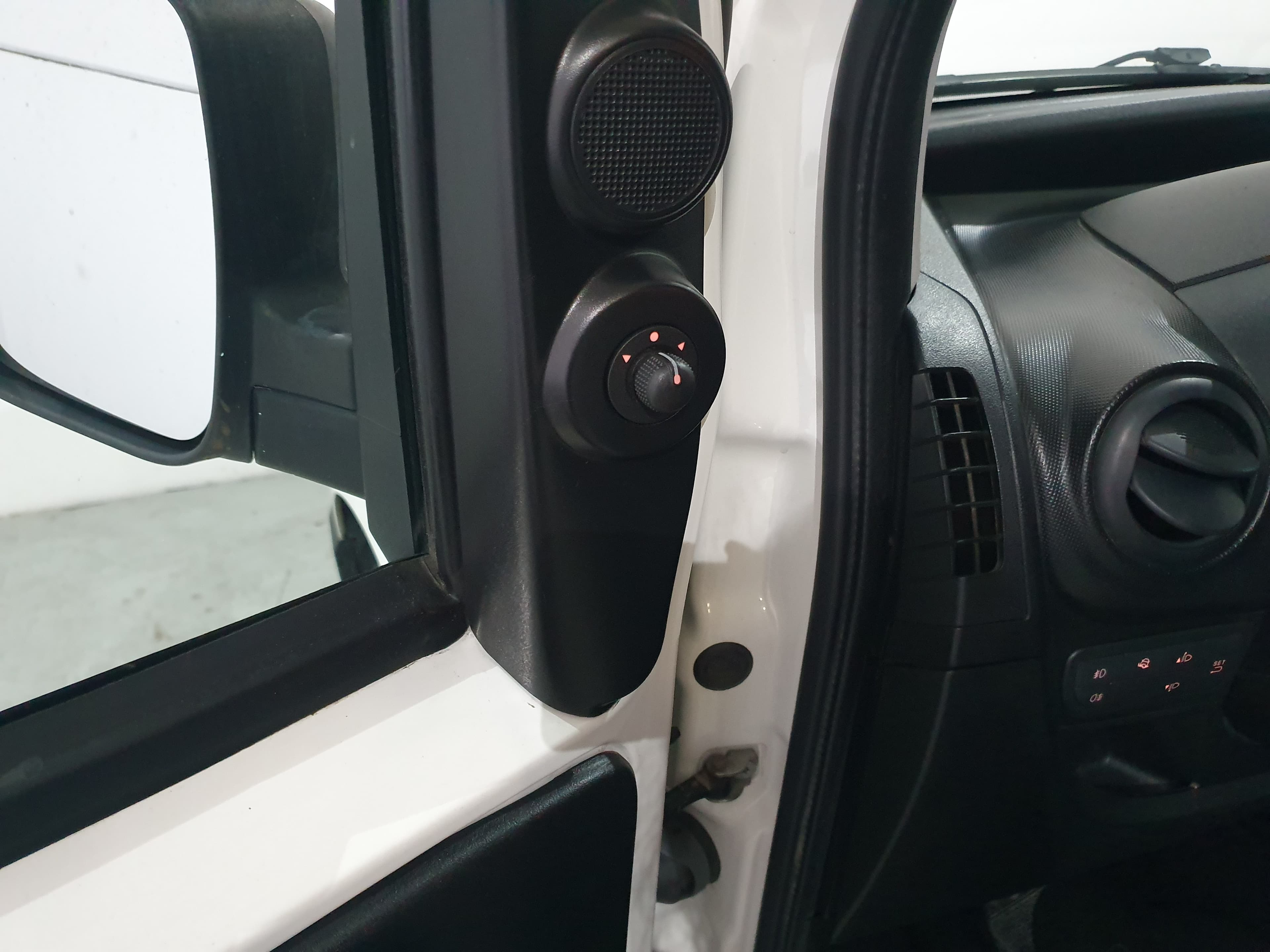 Peugeot Bipper · Ano 2015 — imagen 26