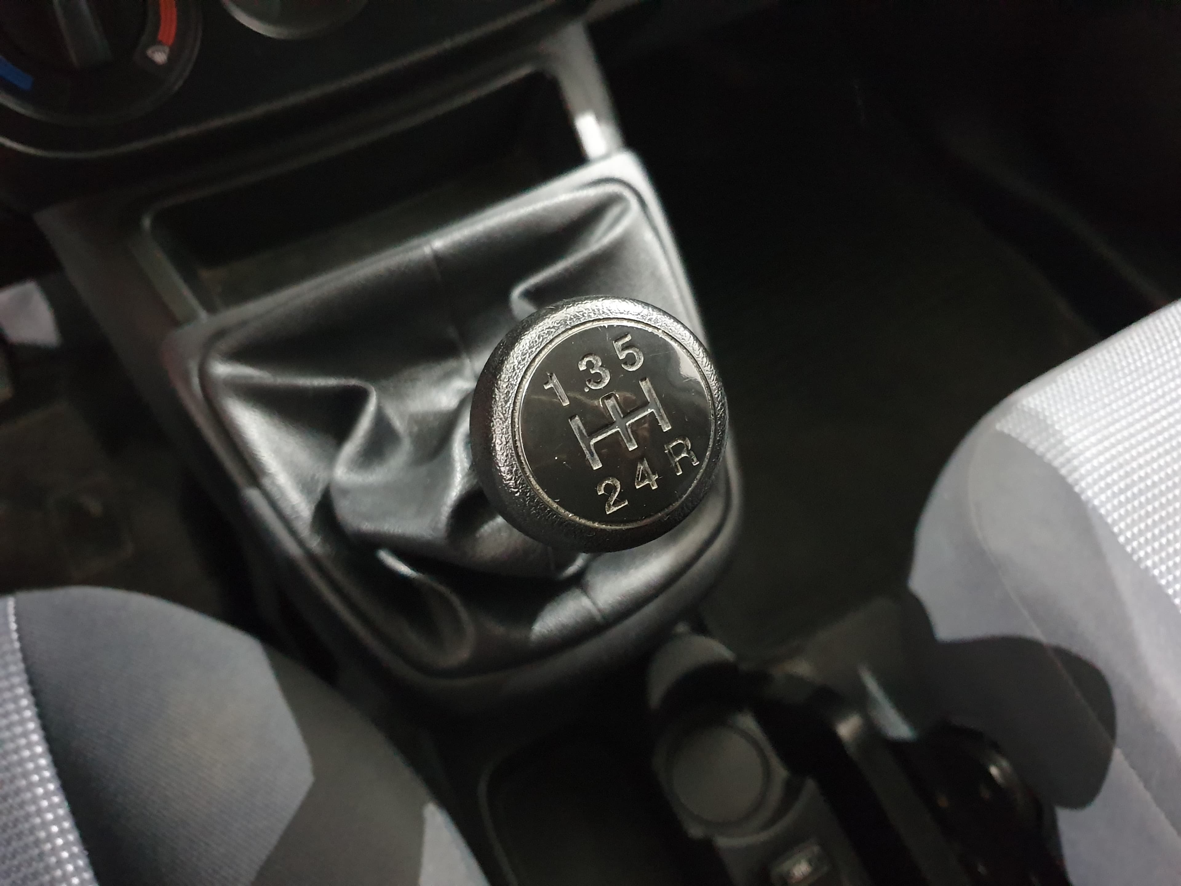 Peugeot Bipper · Ano 2015 — imagen 29