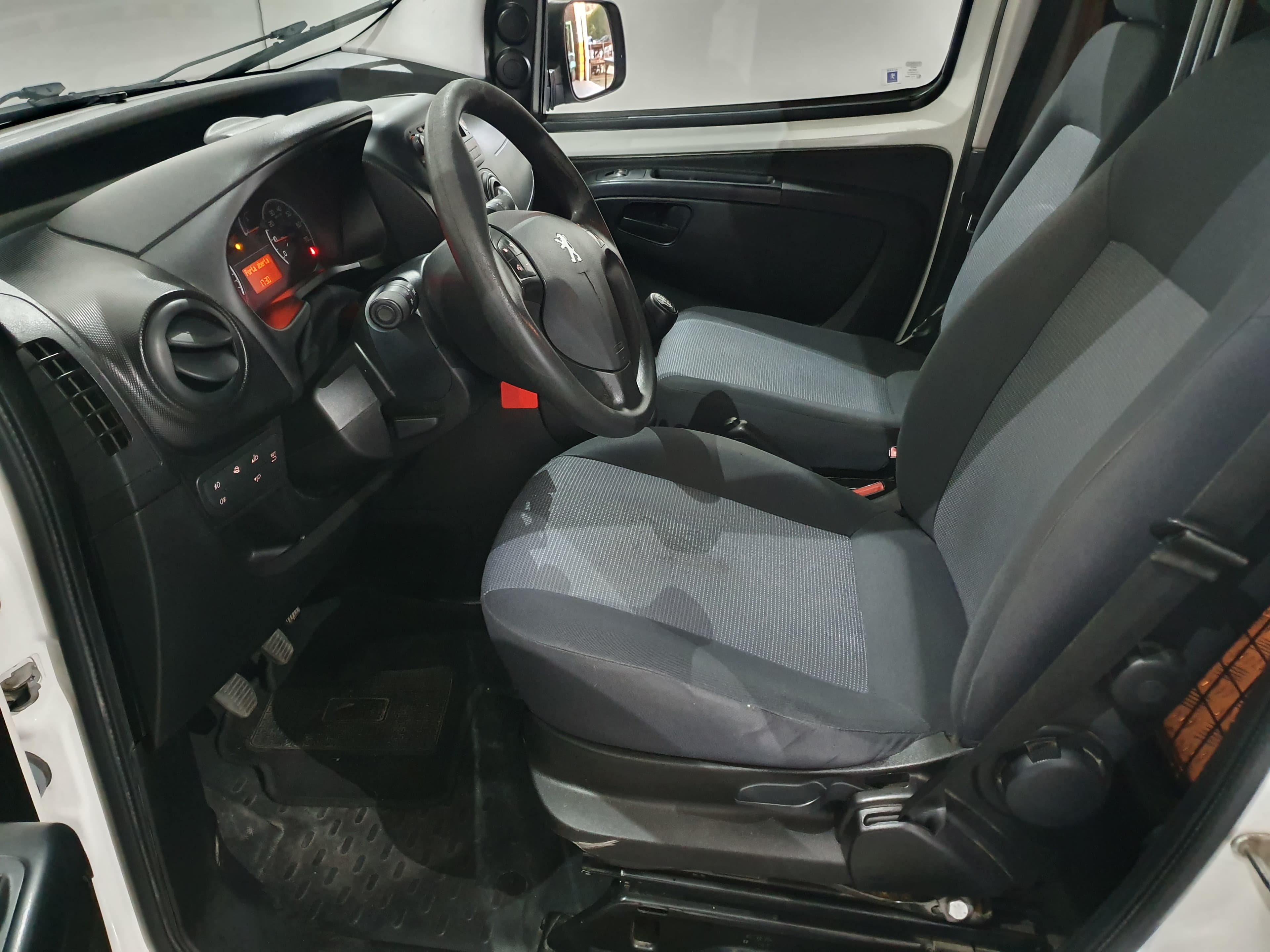 Peugeot Bipper · Ano 2015 — imagen 22