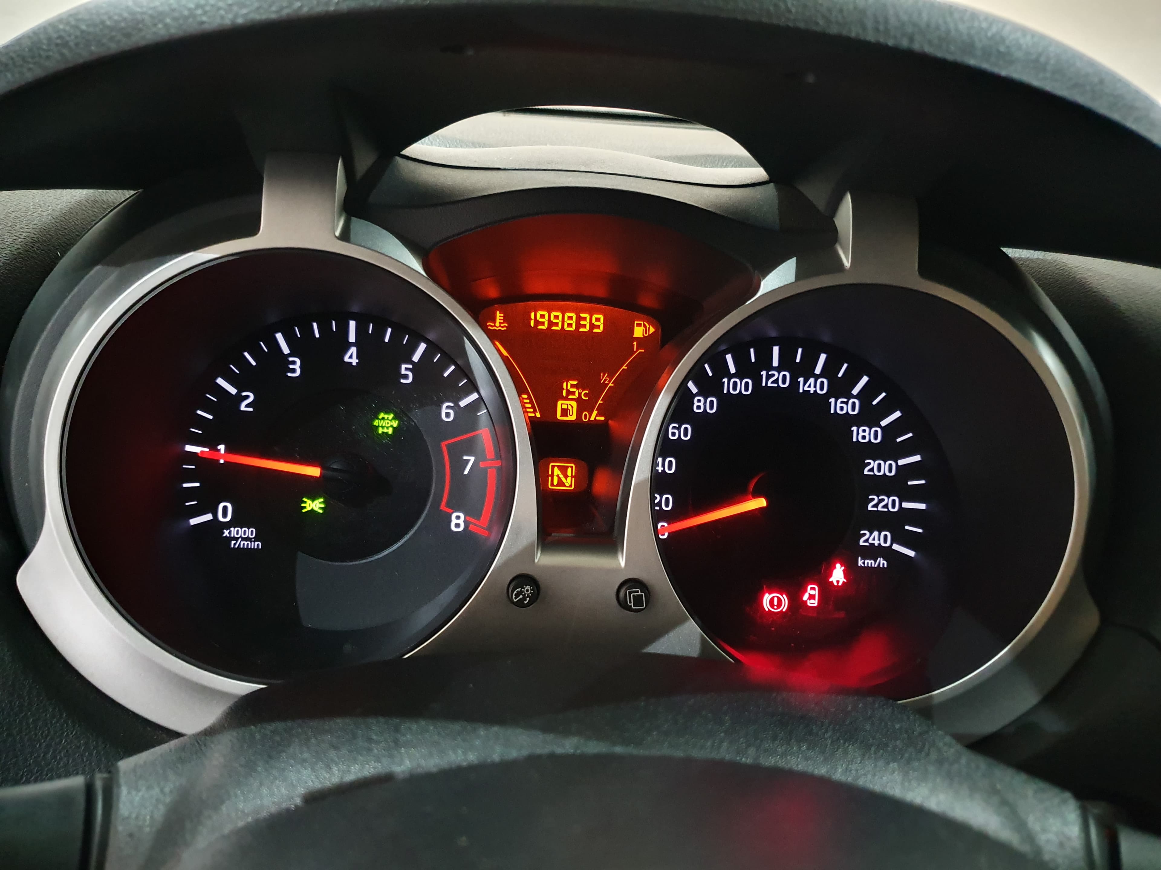 Nissan Juke 1.6 T 4x4 M-CVT · Ano 2011 — imagem 42