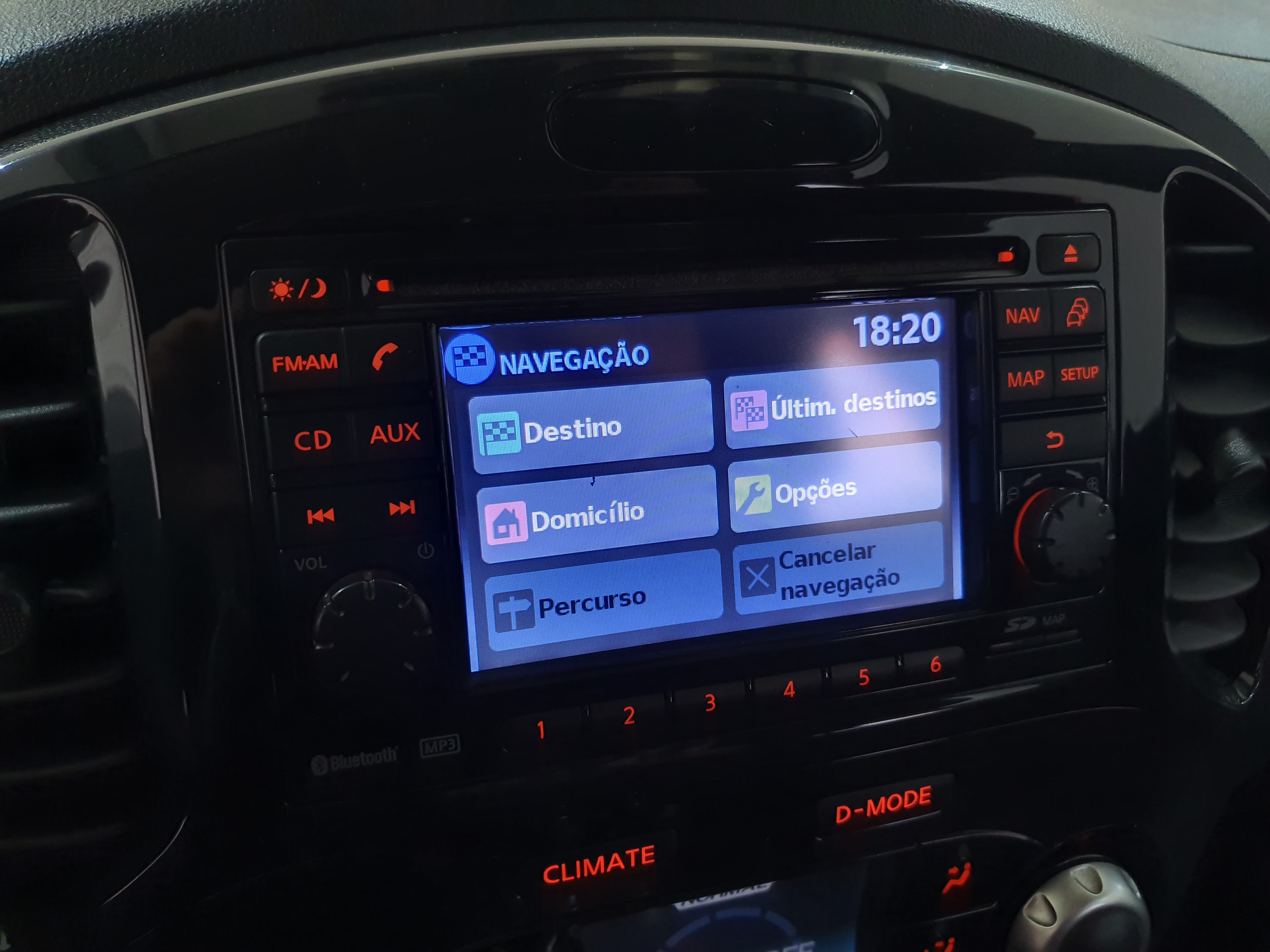 Nissan Juke 1.6 T 4x4 M-CVT · Ano 2011 — imagem 37