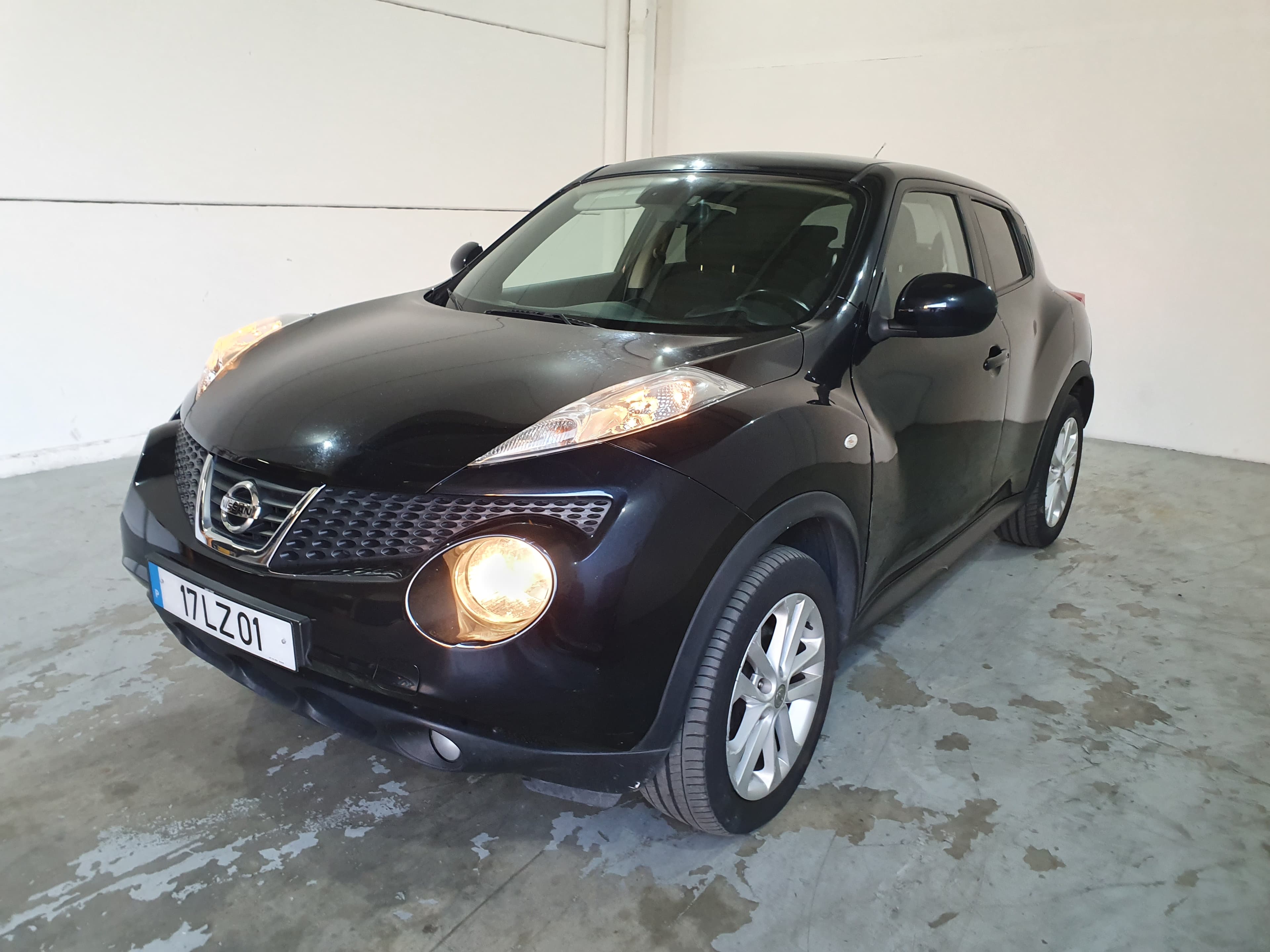 Nissan Juke 1.6 T 4x4 M-CVT · Ano 2011 — imagem 1