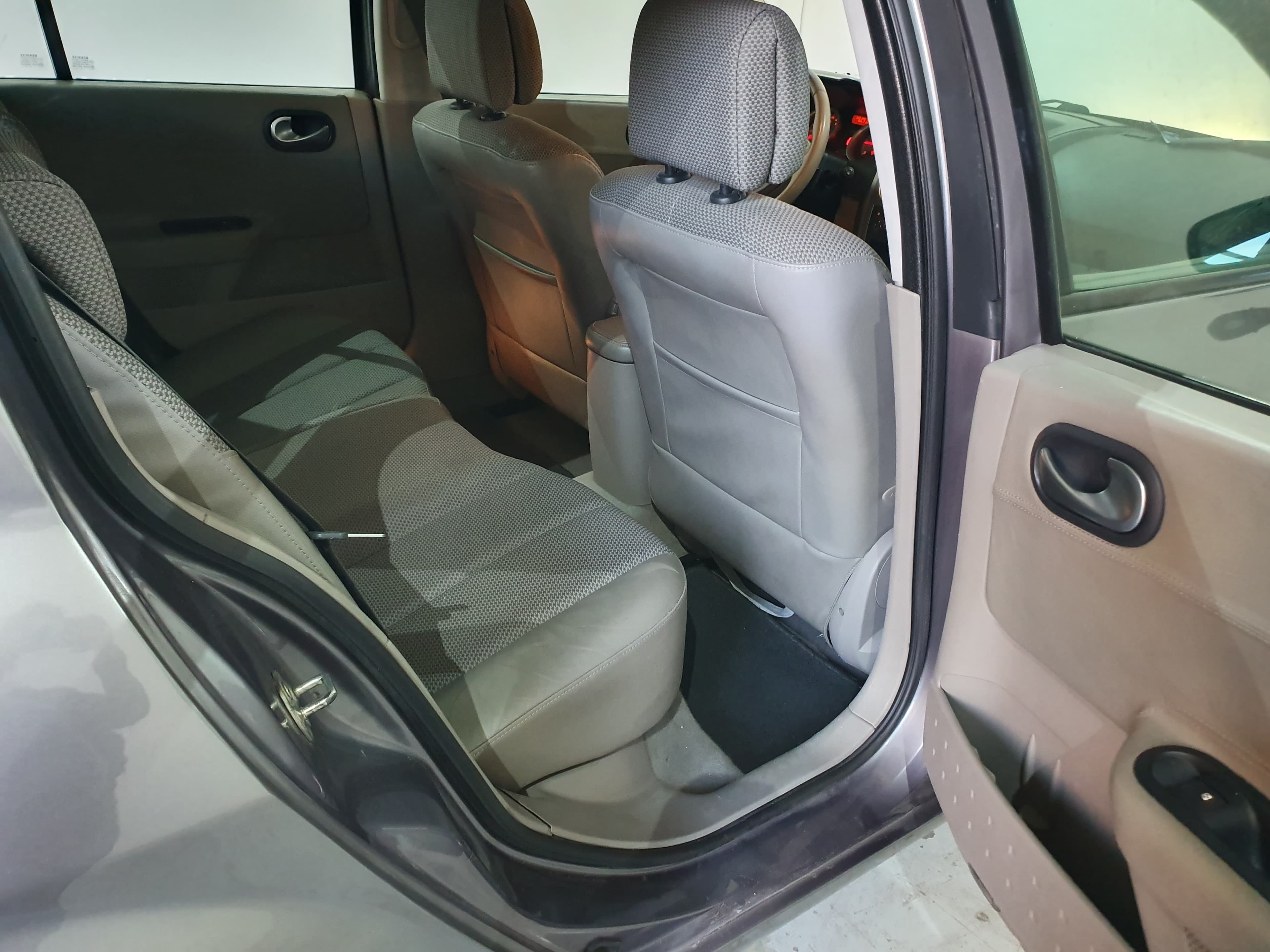 Renault Mégane · Ano 2003 — imagen 16