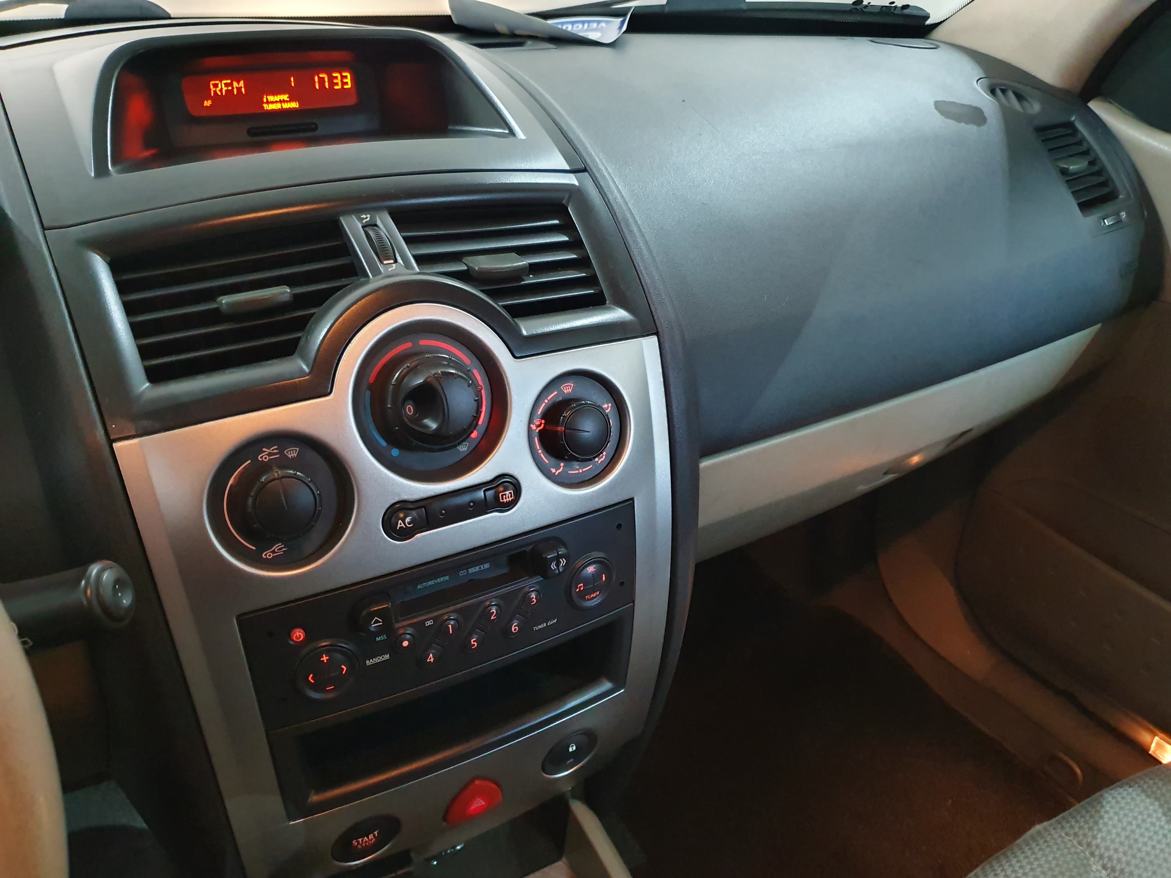 Renault Mégane · Ano 2003 — imagen 30