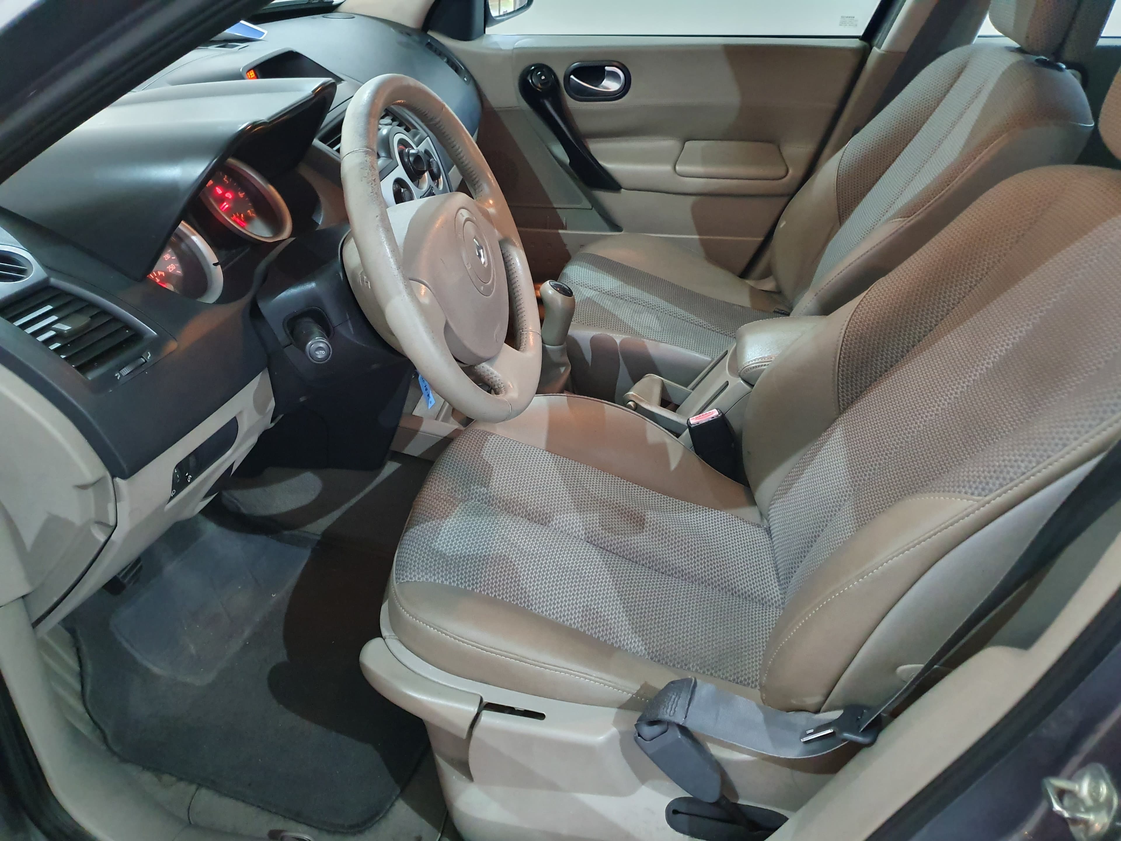 Renault Mégane · Ano 2003 — imagen 27