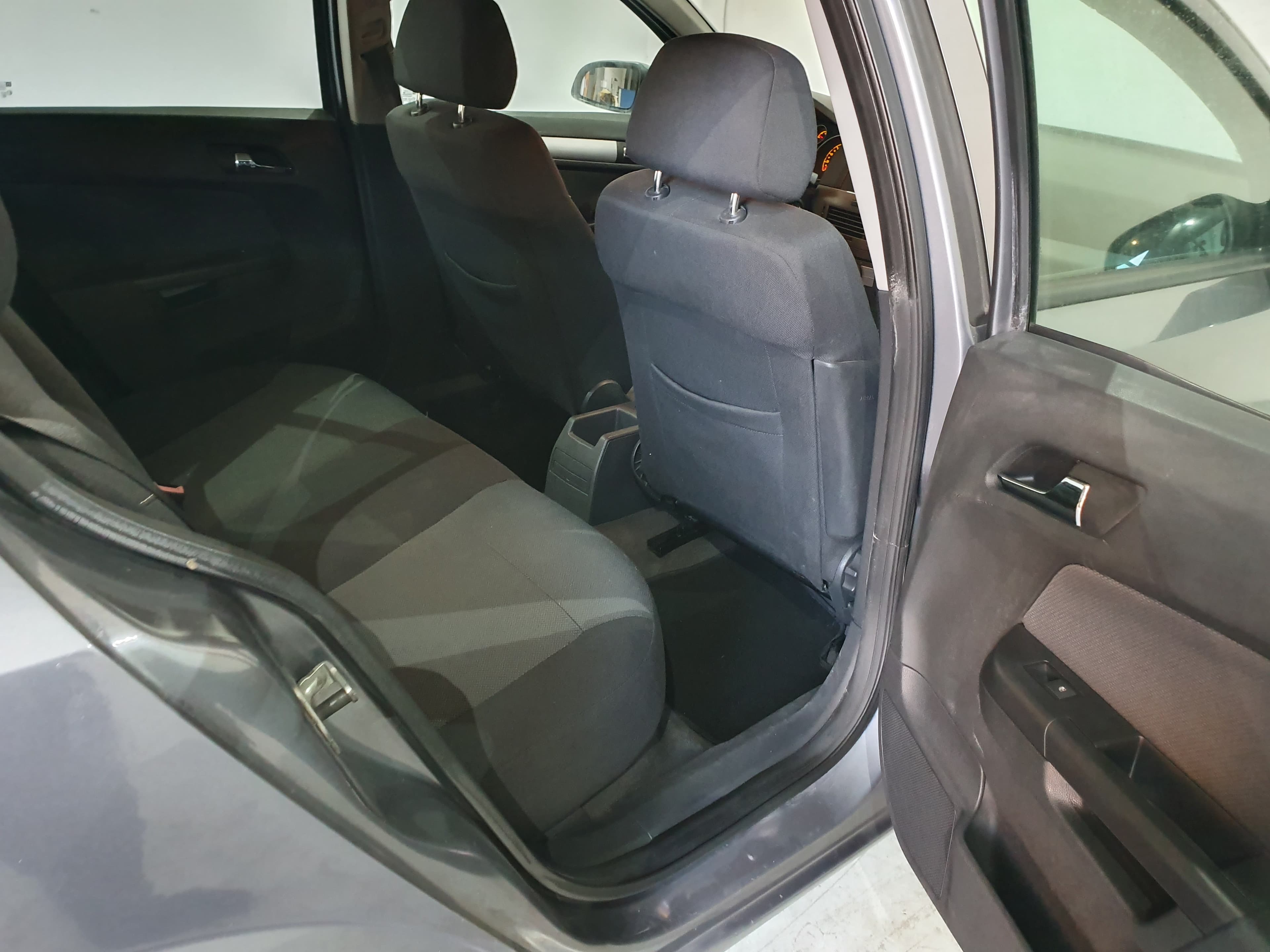 Opel Astra · Ano 2006 — imagem 23