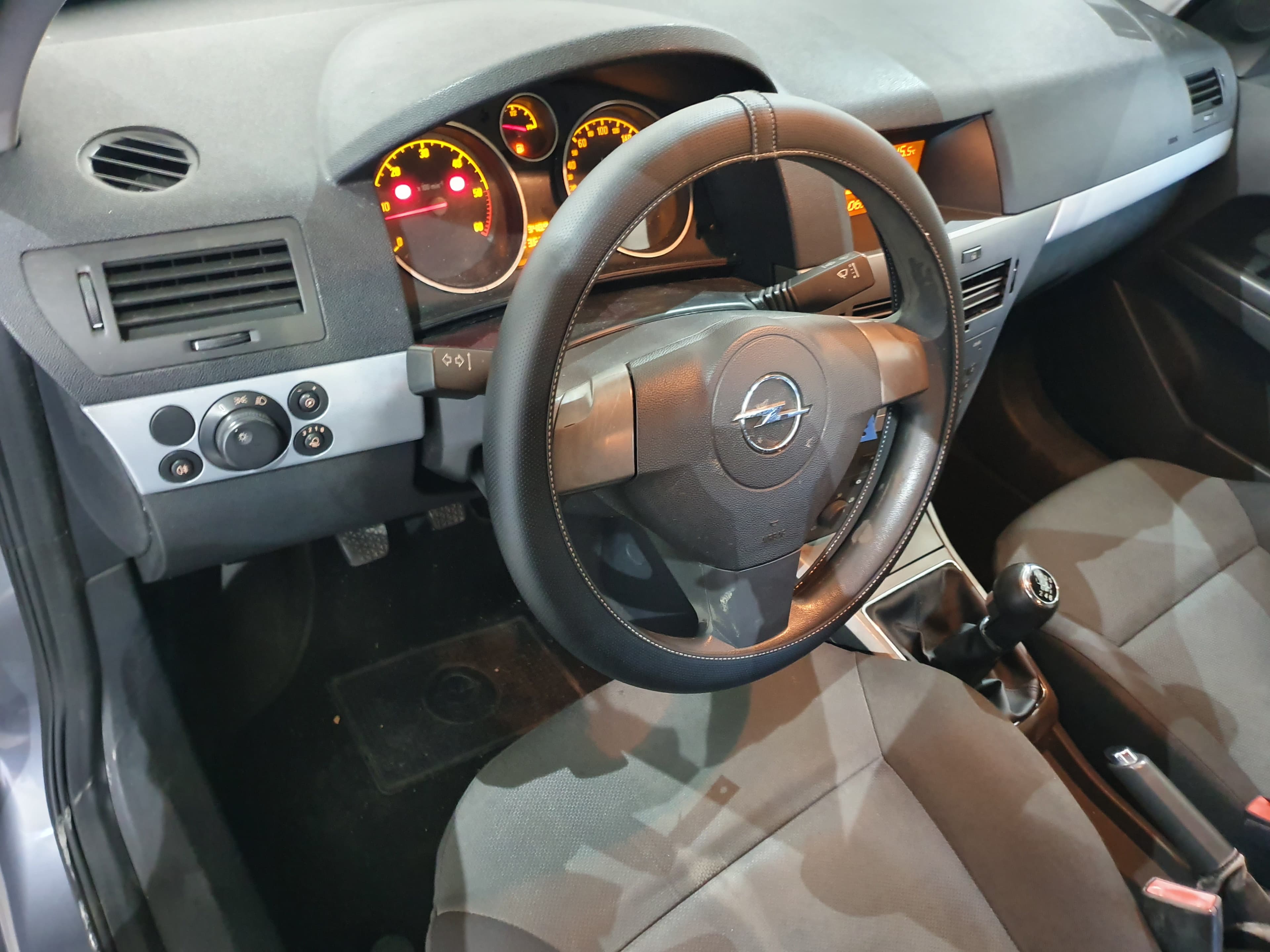 Opel Astra · Ano 2006 — imagem 31