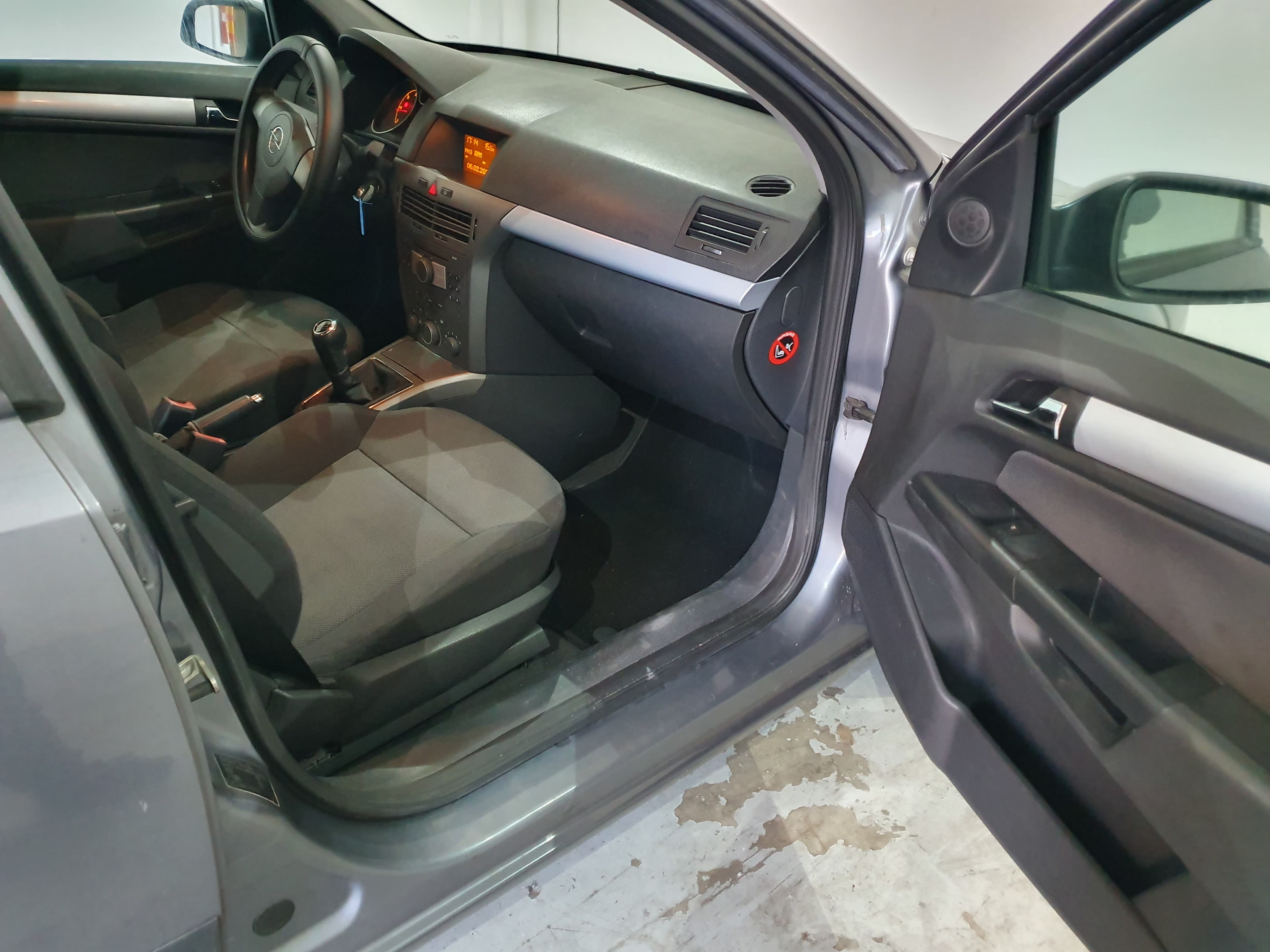 Opel Astra · Ano 2006 — imagem 20
