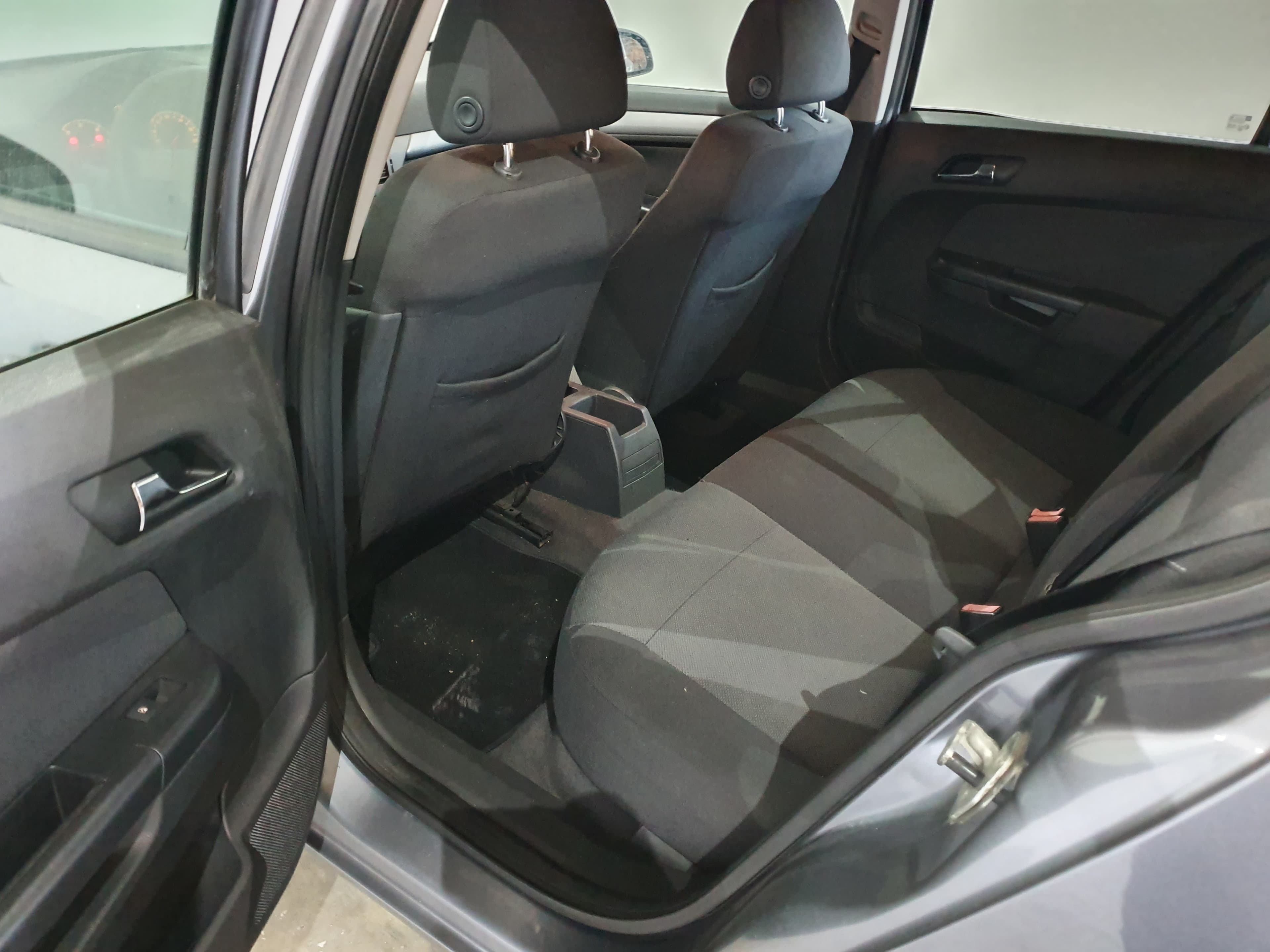 Opel Astra · Ano 2006 — imagem 24