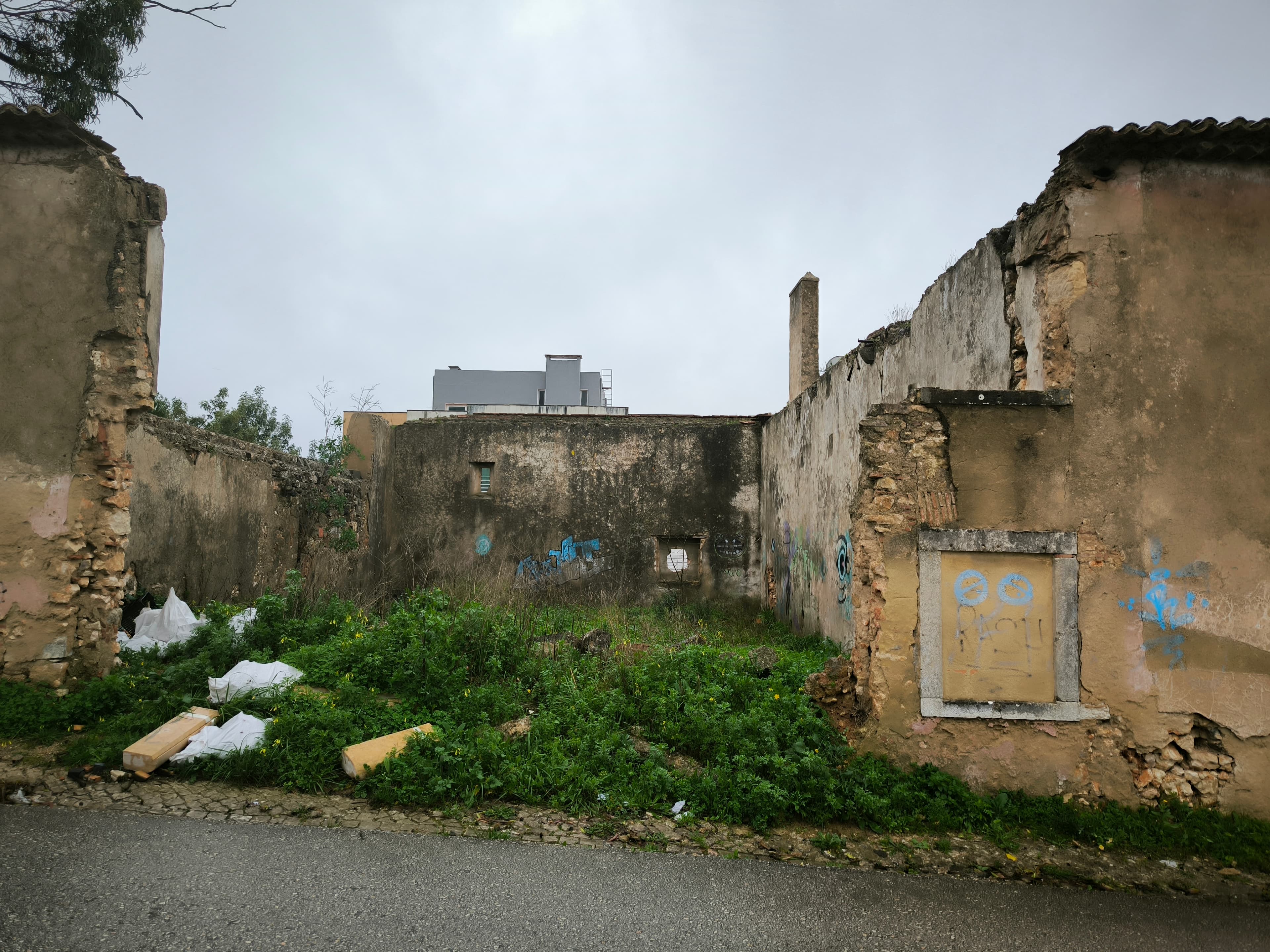 Moradia (Ruinas) · Vila Franca de Xira — image 2
