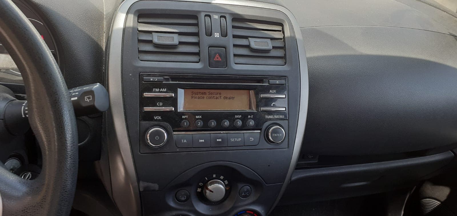 Nissan Micra · Ano 2015 — imagen 16