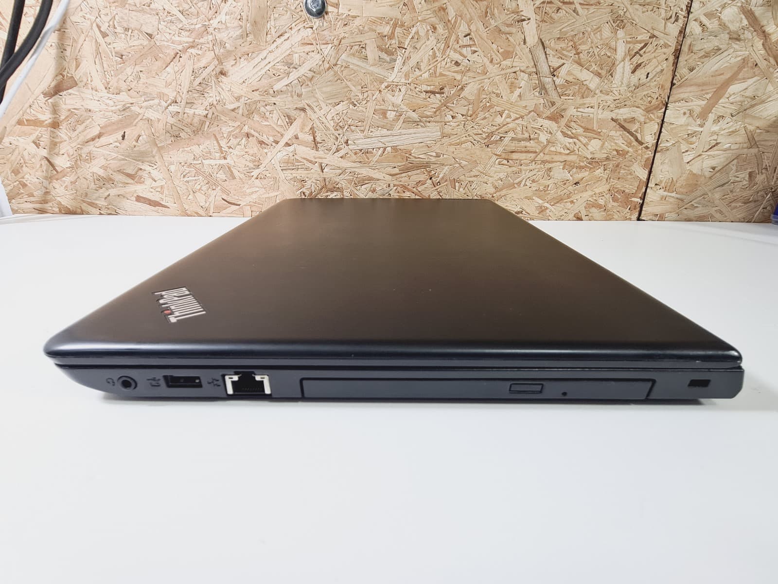 Portátil Lenovo ThinkPad E570 — imagen 8