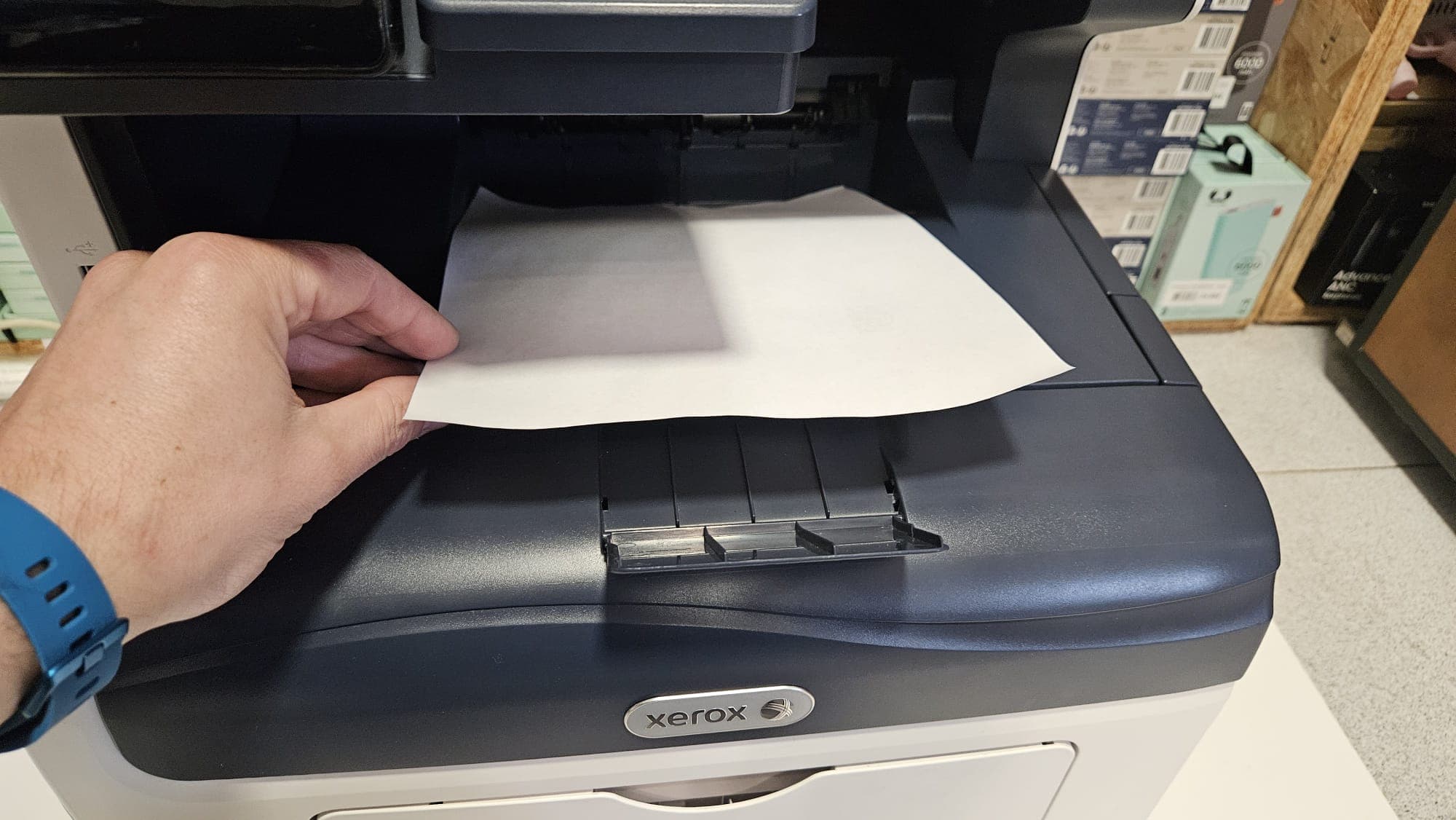 Impressora Multifunções Laser Cor Xerox VersaLink C405 — imagem 10