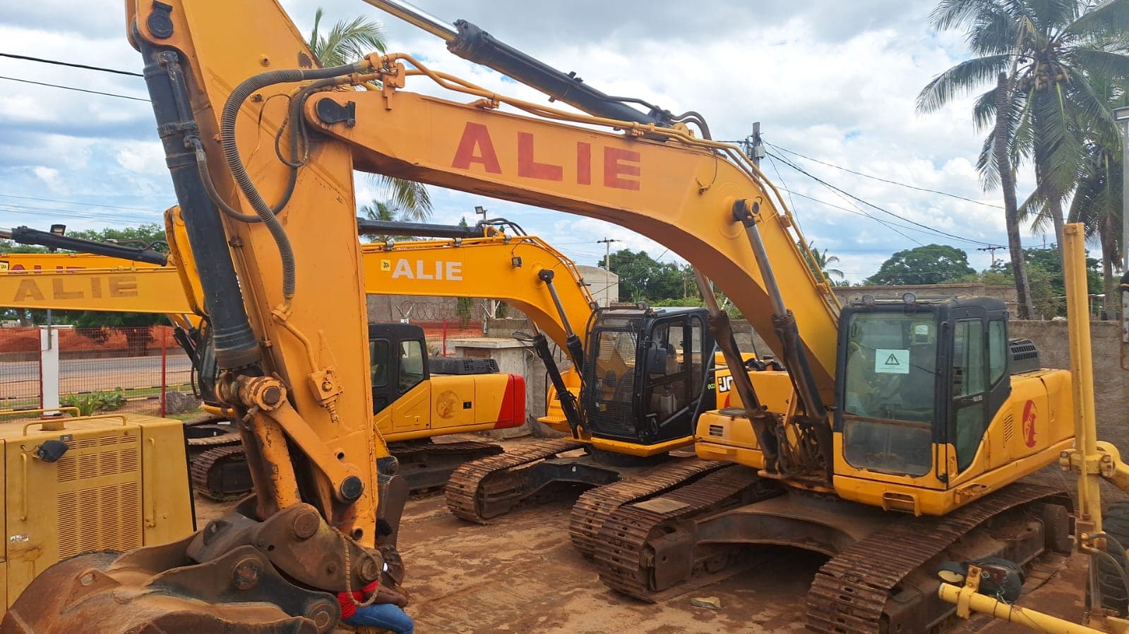 Escavadora Komatsu — imagem 4