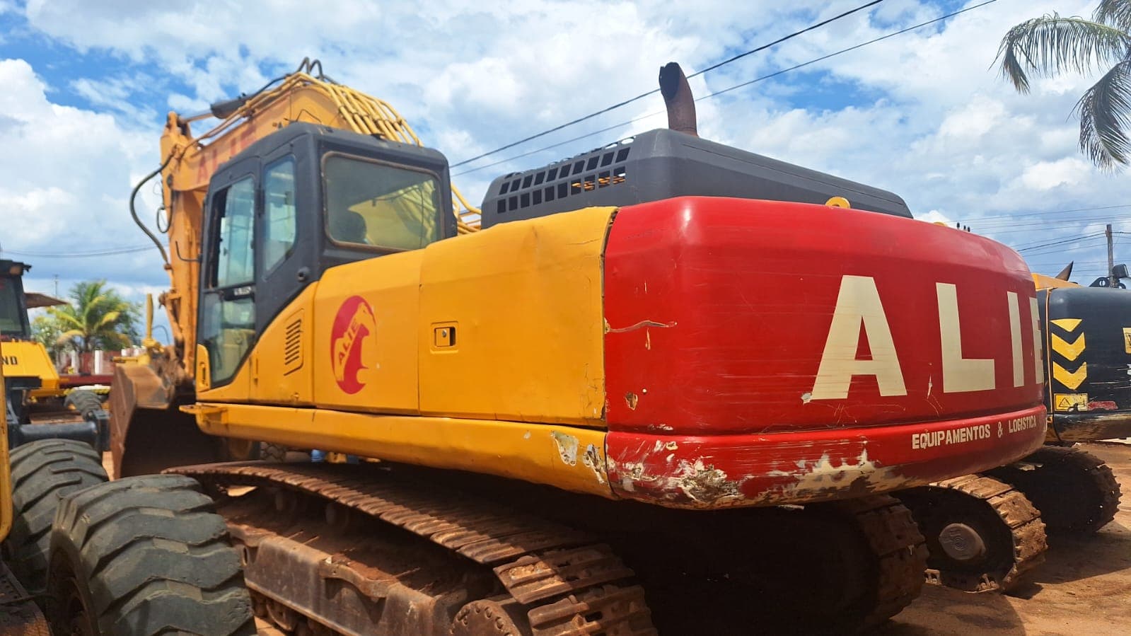 Escavadora Komatsu — imagem 3