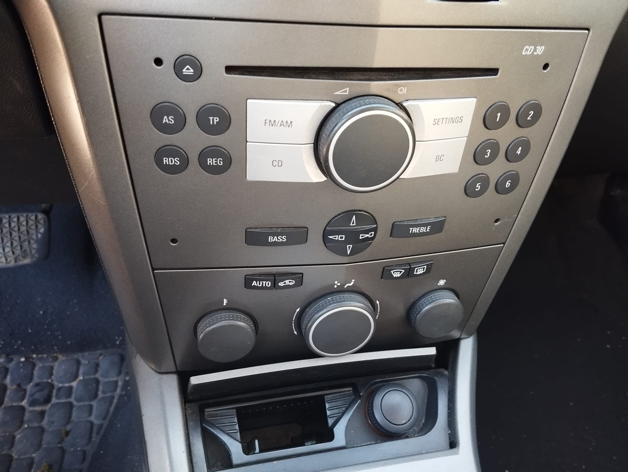 Opel Astra Caravan 1.6 · Ano 2005 — imagem 15