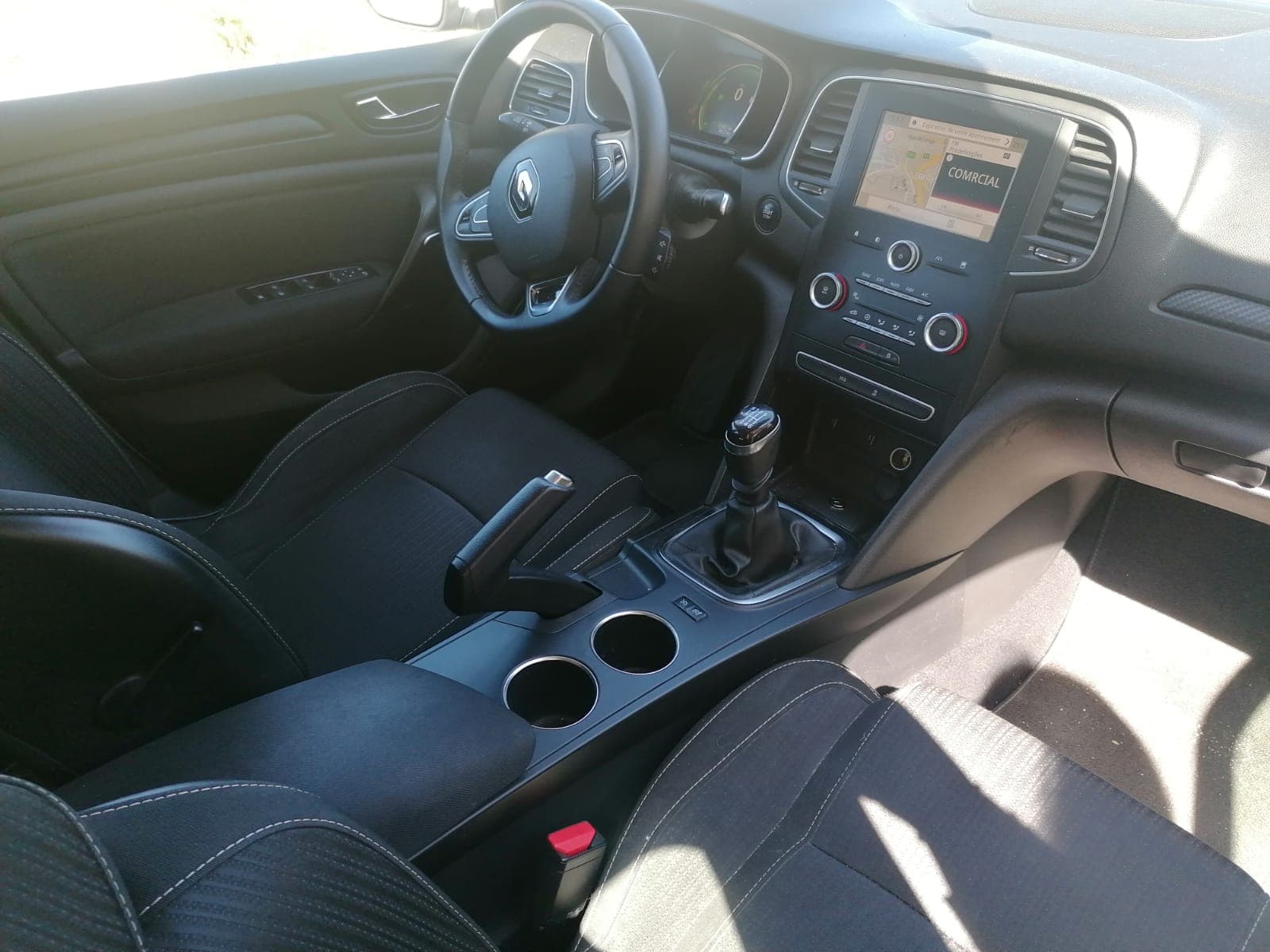 Renault Mégane 1.5 DCI · Ano 2017 — imagem 12