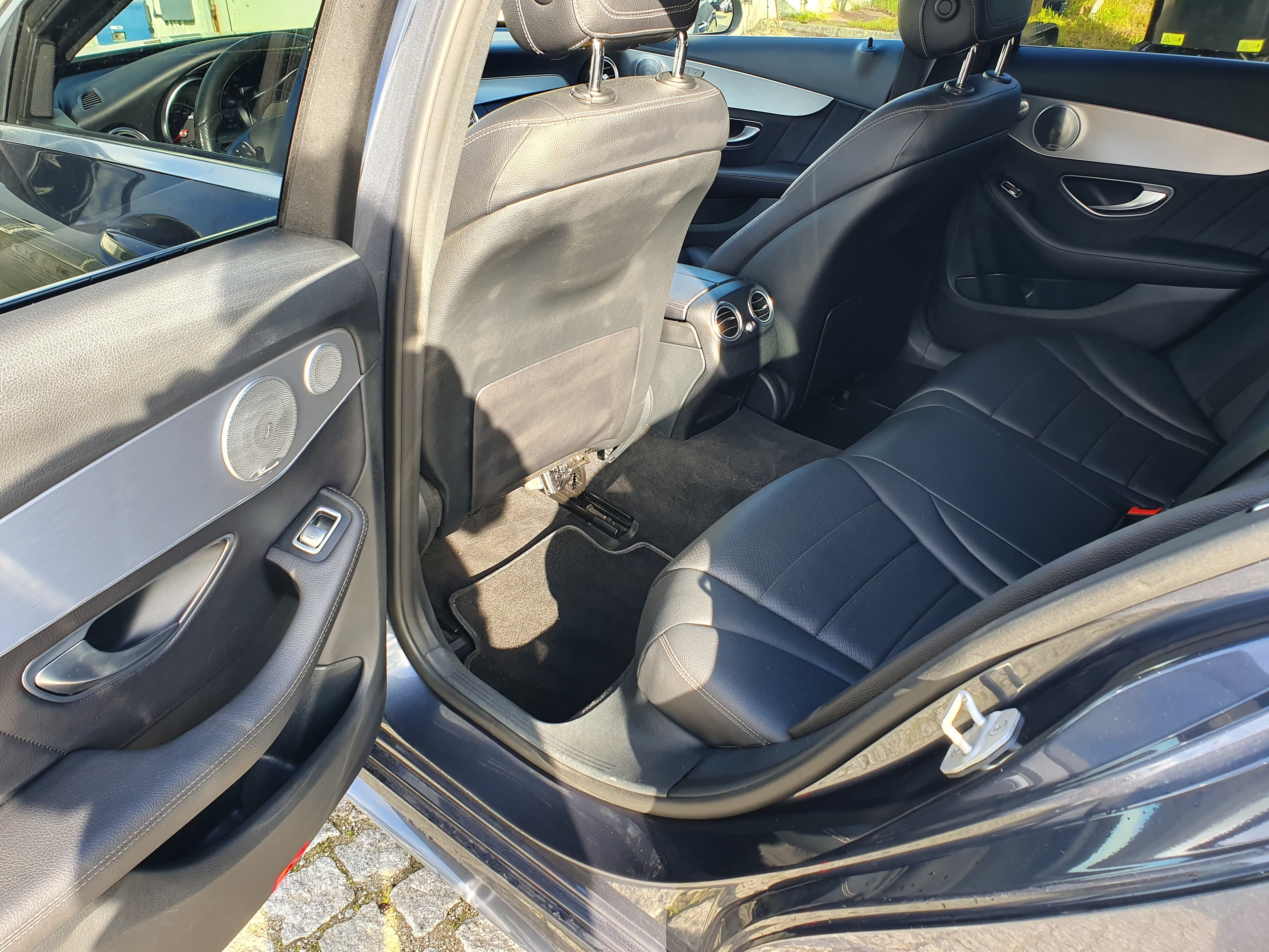 Mercedes-Benz C220 · Ano 2016 — image 26