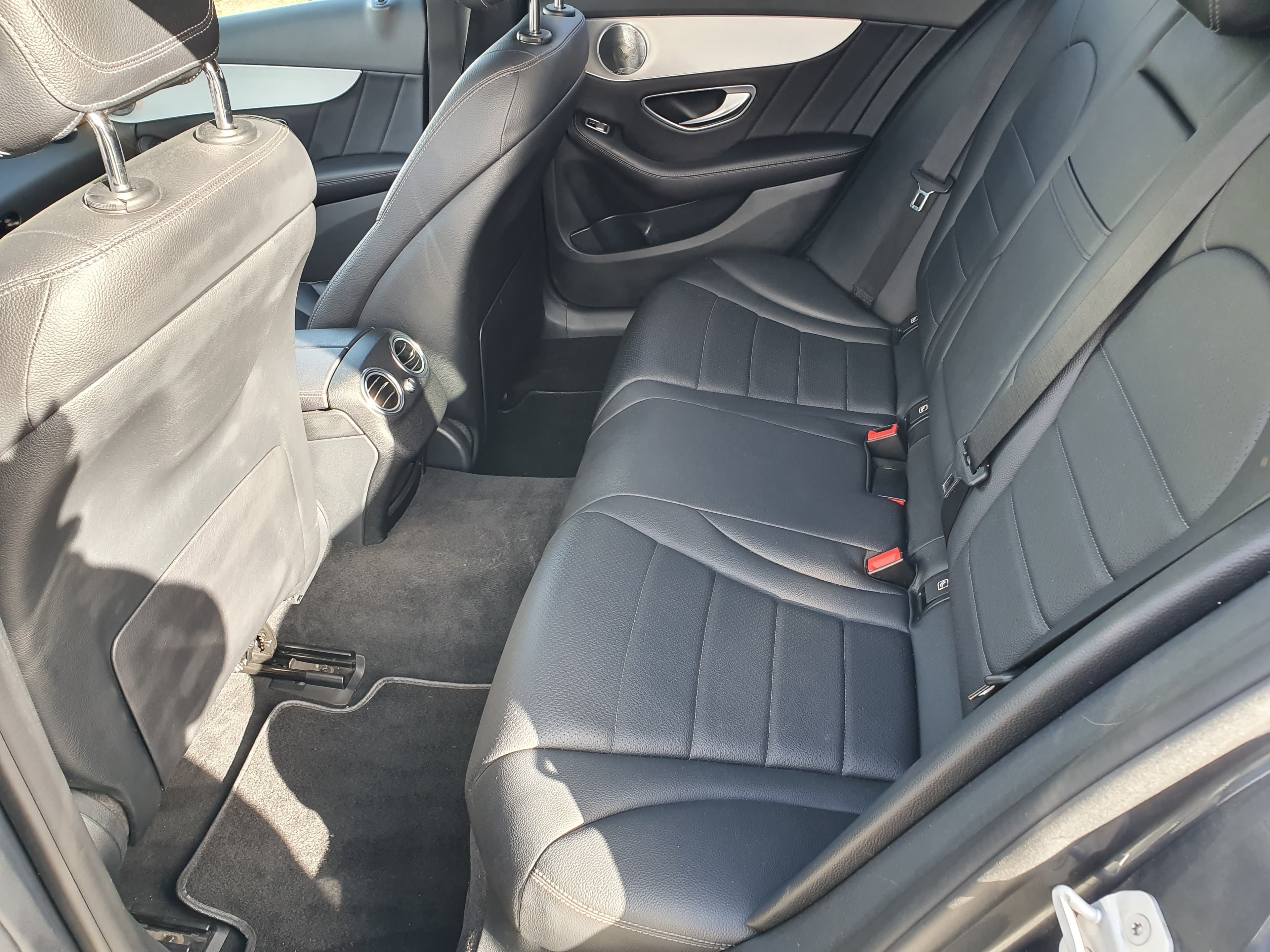 Mercedes-Benz C220 · Ano 2016 — image 28