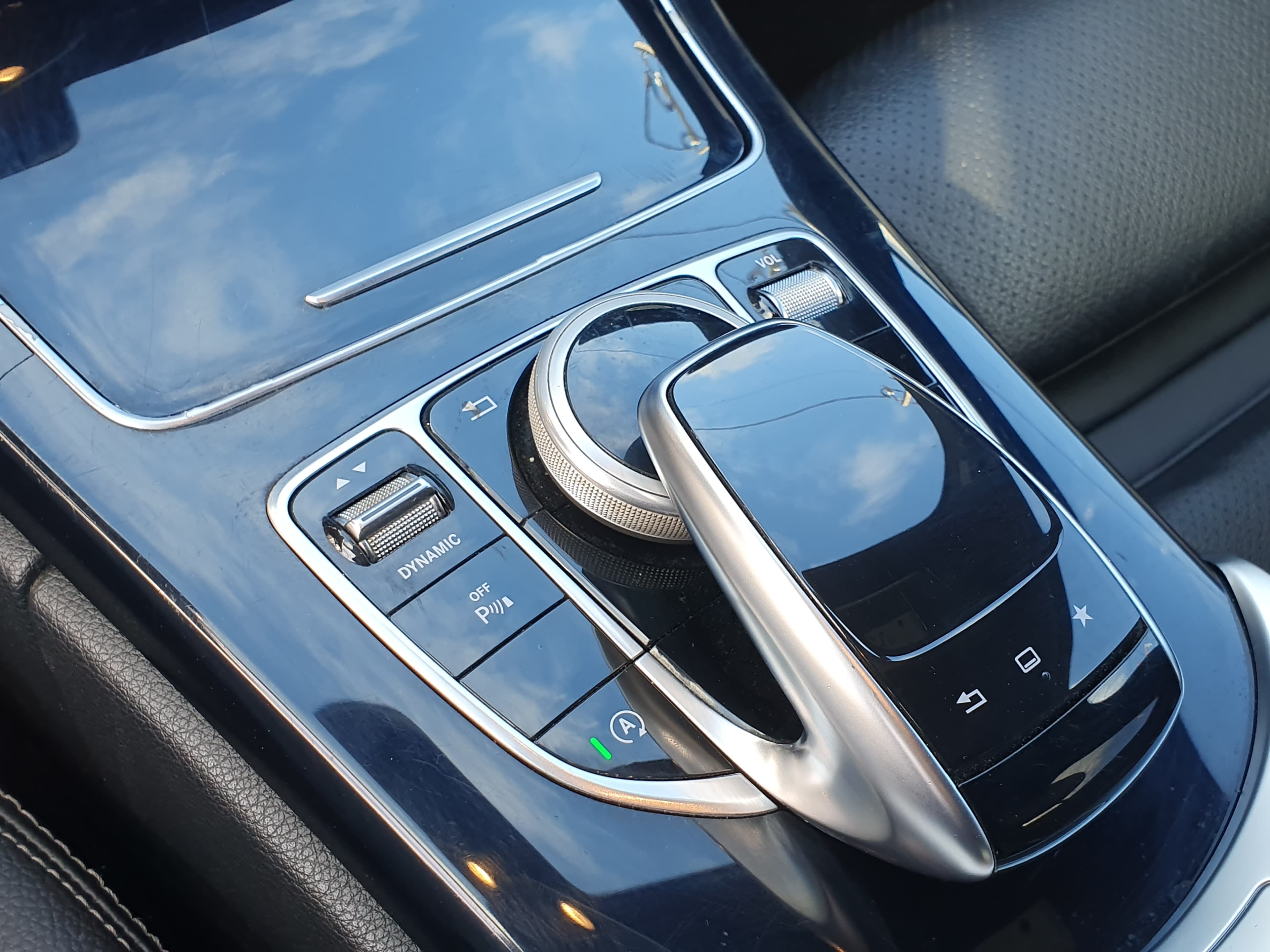 Mercedes-Benz C220 · Ano 2016 — image 36