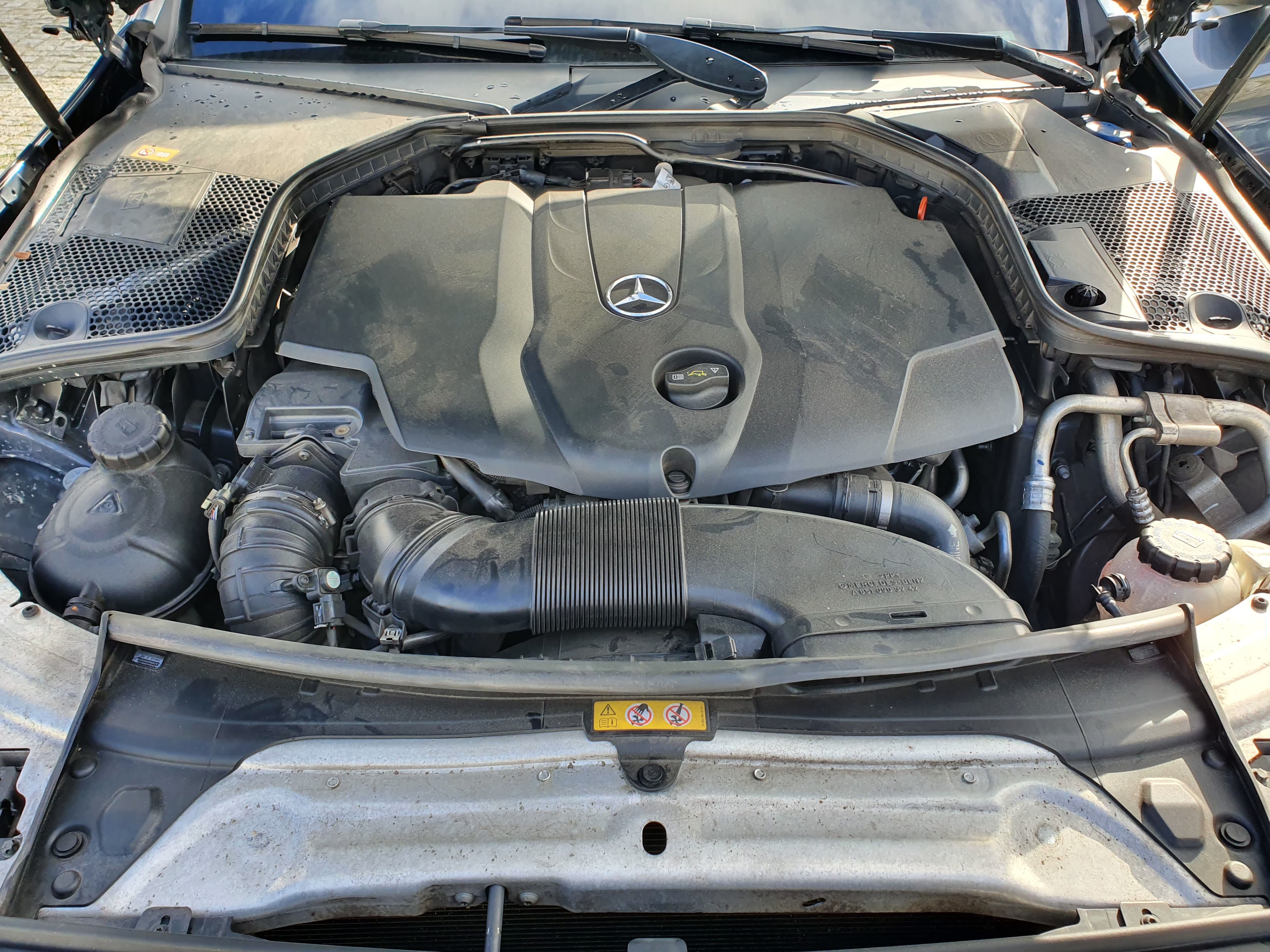 Mercedes-Benz C220 · Ano 2016 — image 47