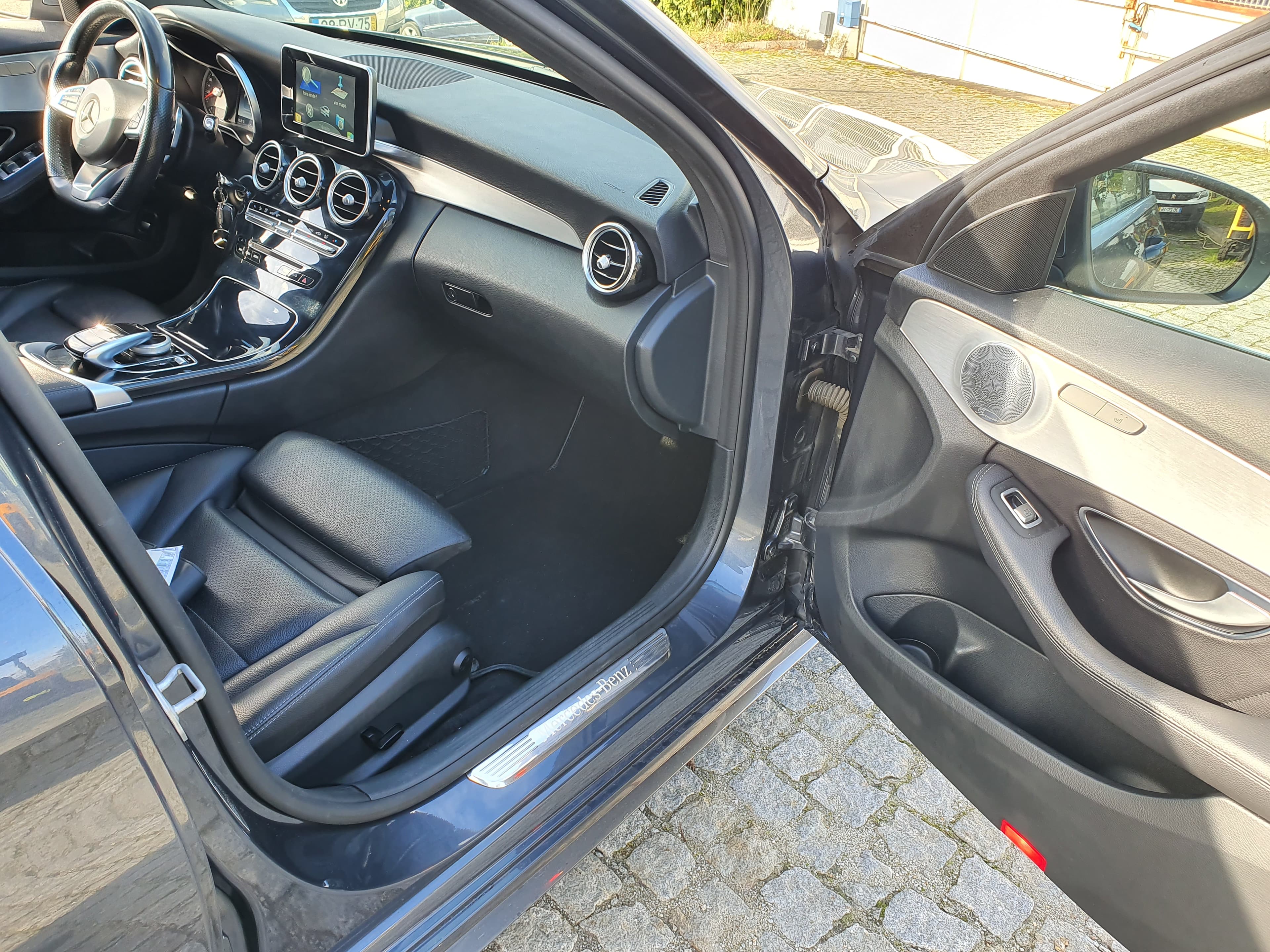 Mercedes-Benz C220 · Ano 2016 — image 23
