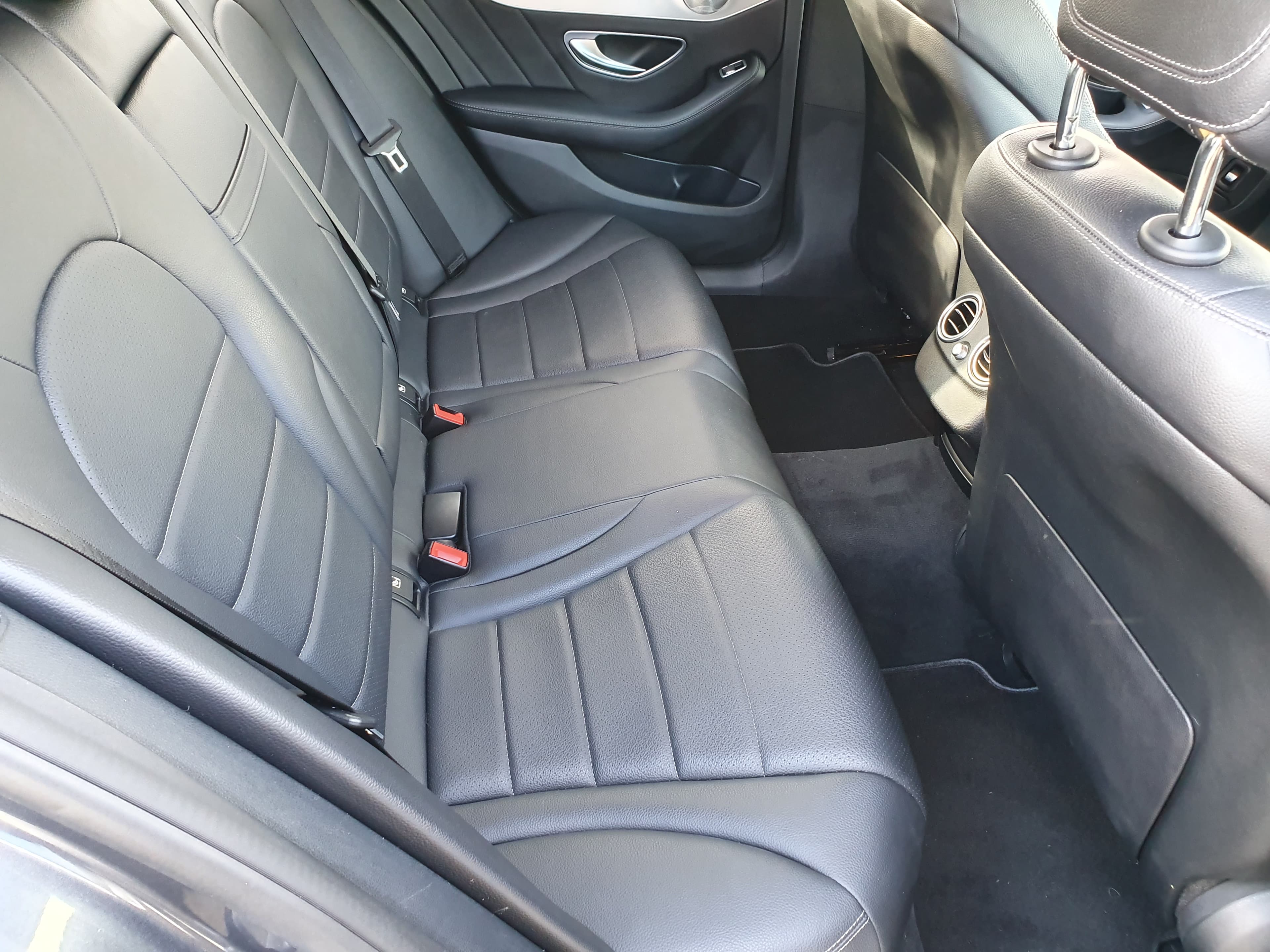 Mercedes-Benz C220 · Ano 2016 — image 22