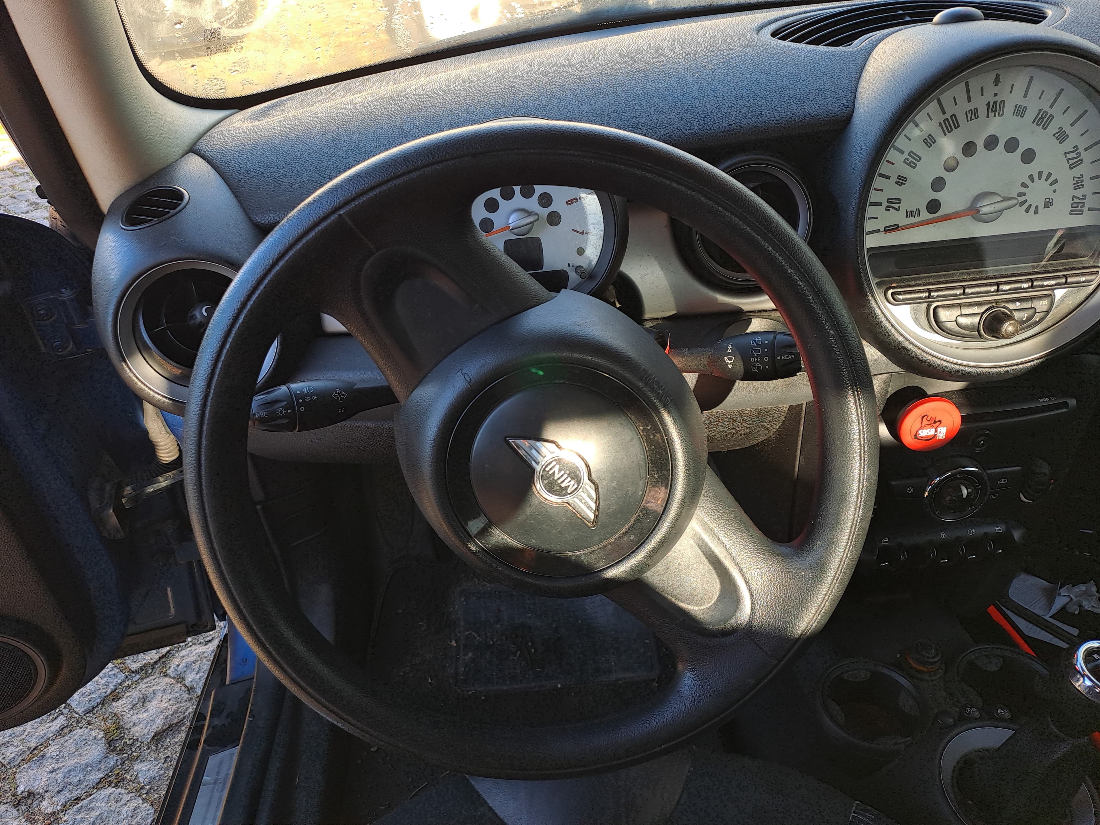 Mini One 1.6D · Ano 2011 — image 12