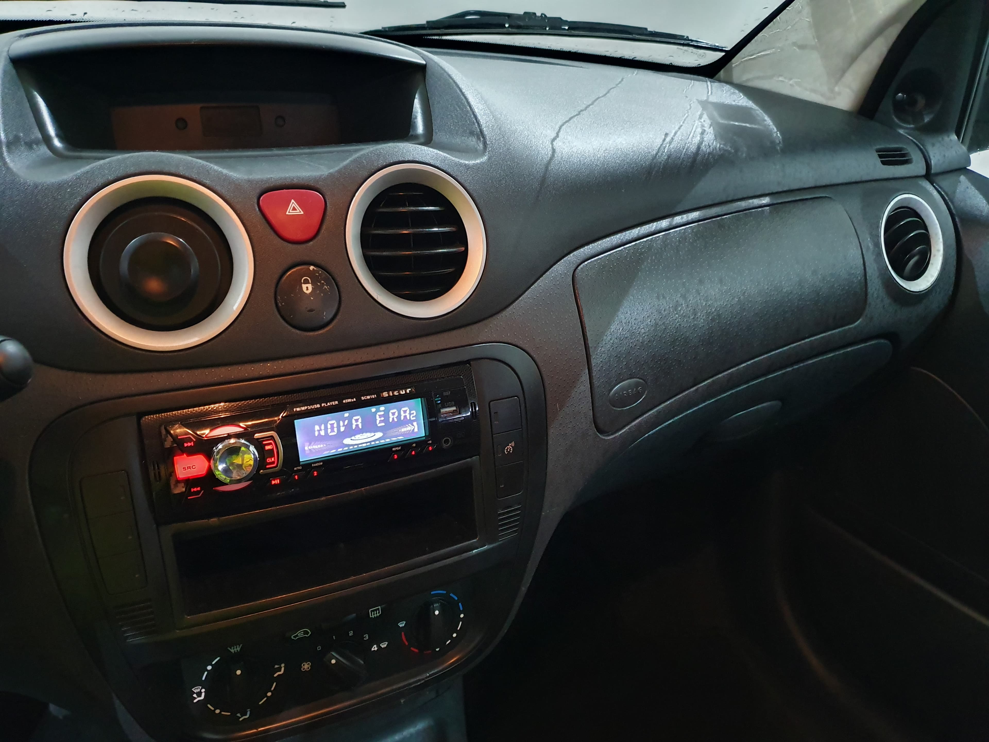 Citroën C2 · Ano 2006 — image 28