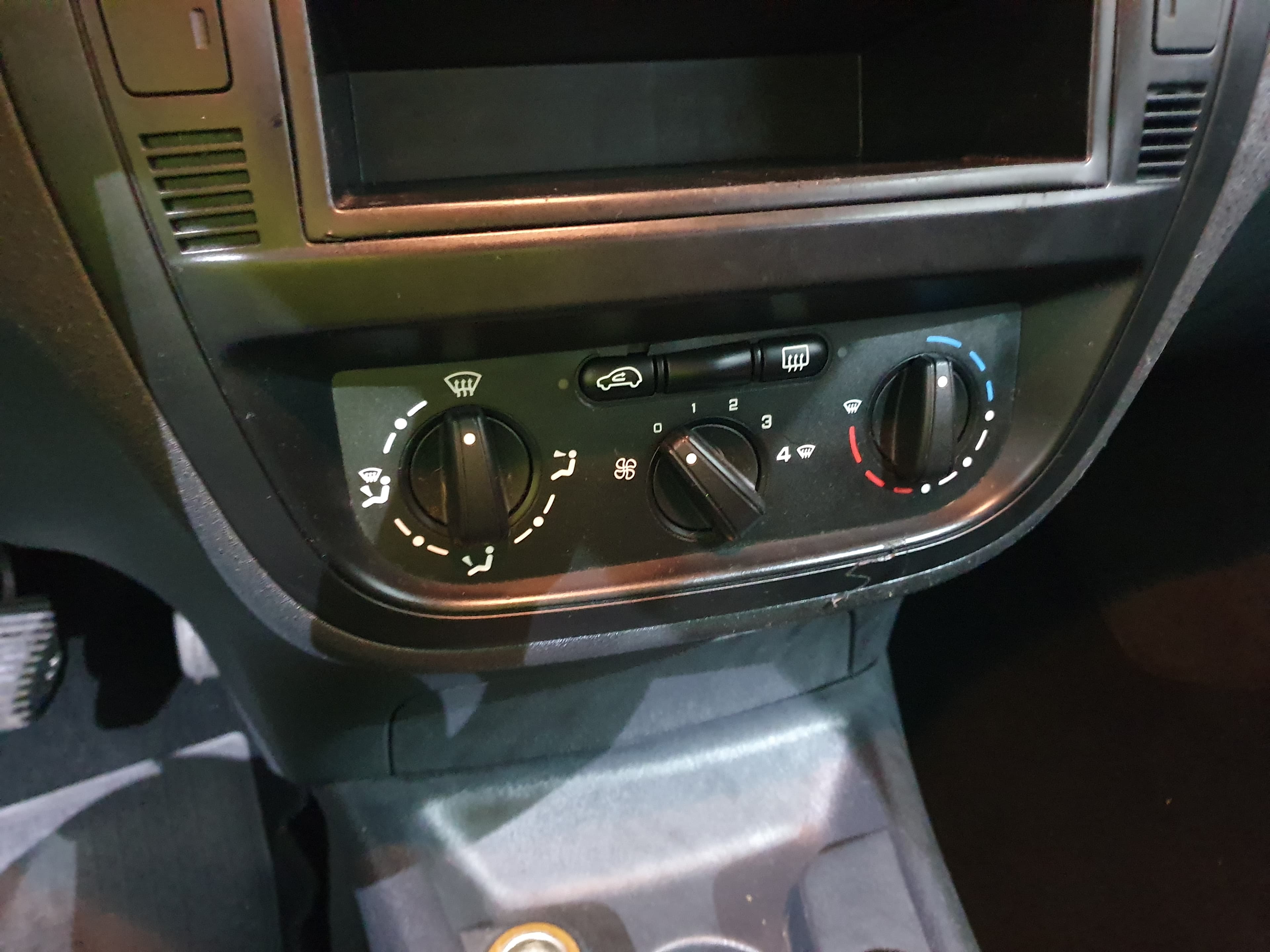 Citroën C2 · Ano 2006 — image 30