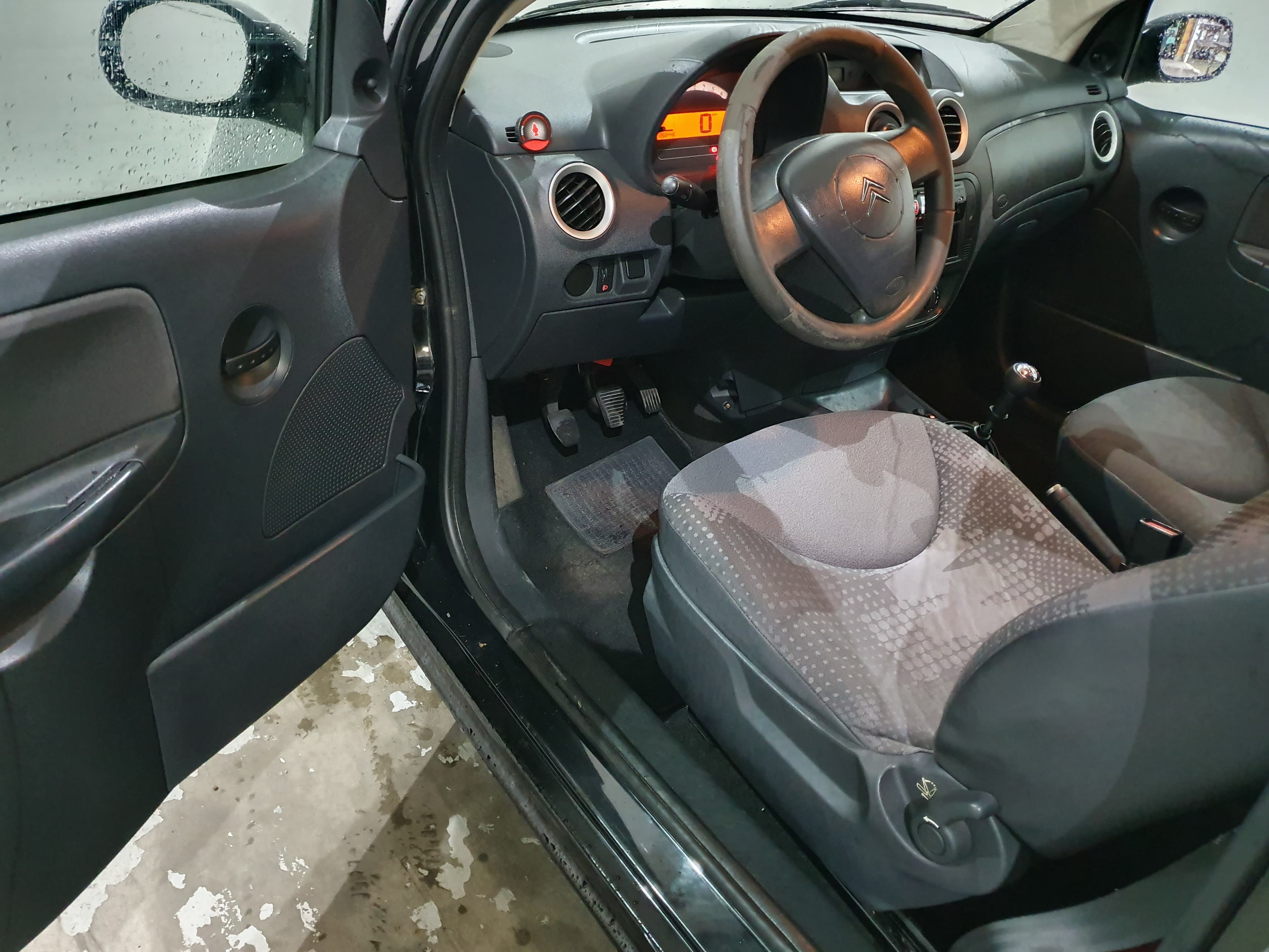Citroën C2 · Ano 2006 — image 23