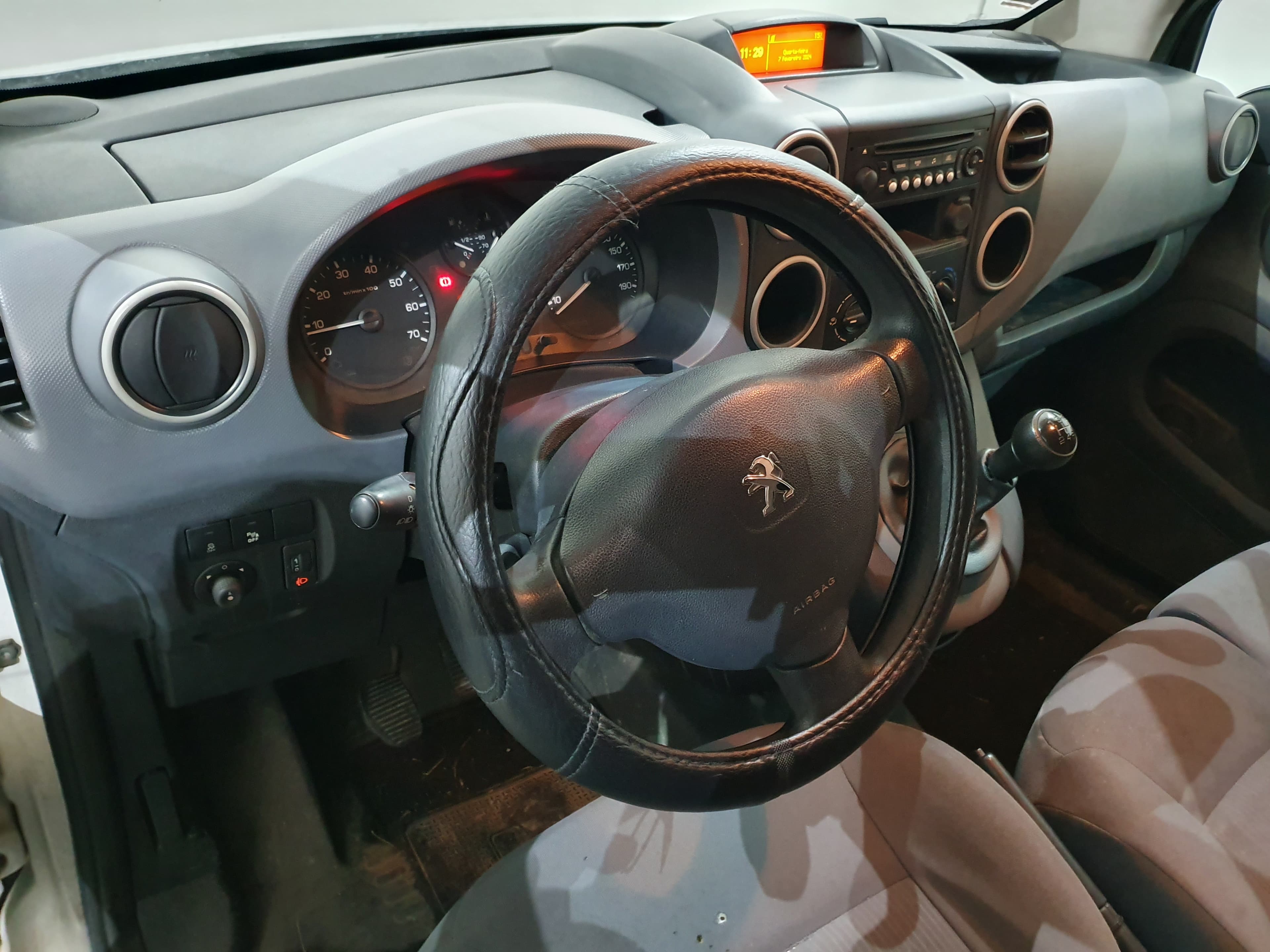Peugeot Partner · Año 2015 — imagen 34
