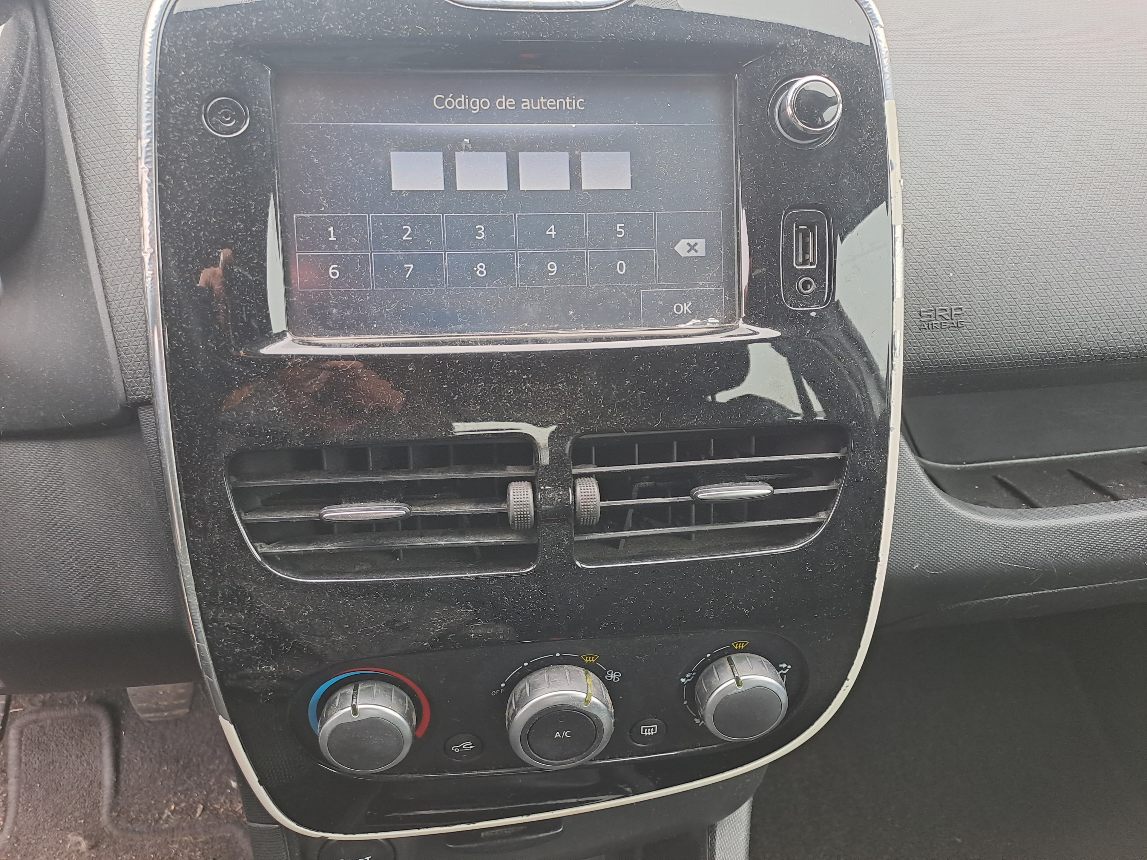 Renault Clio · Année 2015 — image 27