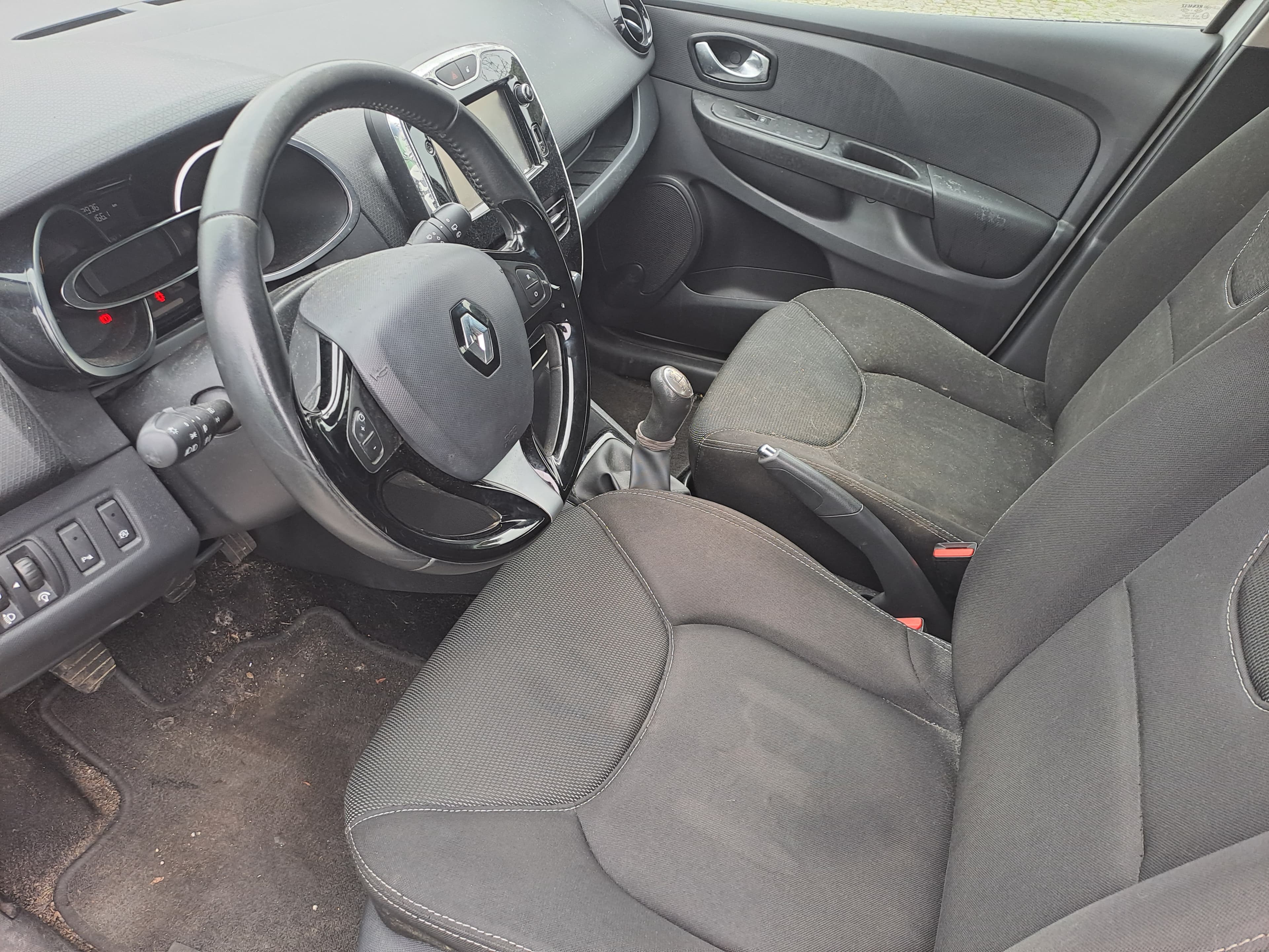 Renault Clio · Année 2015 — image 21