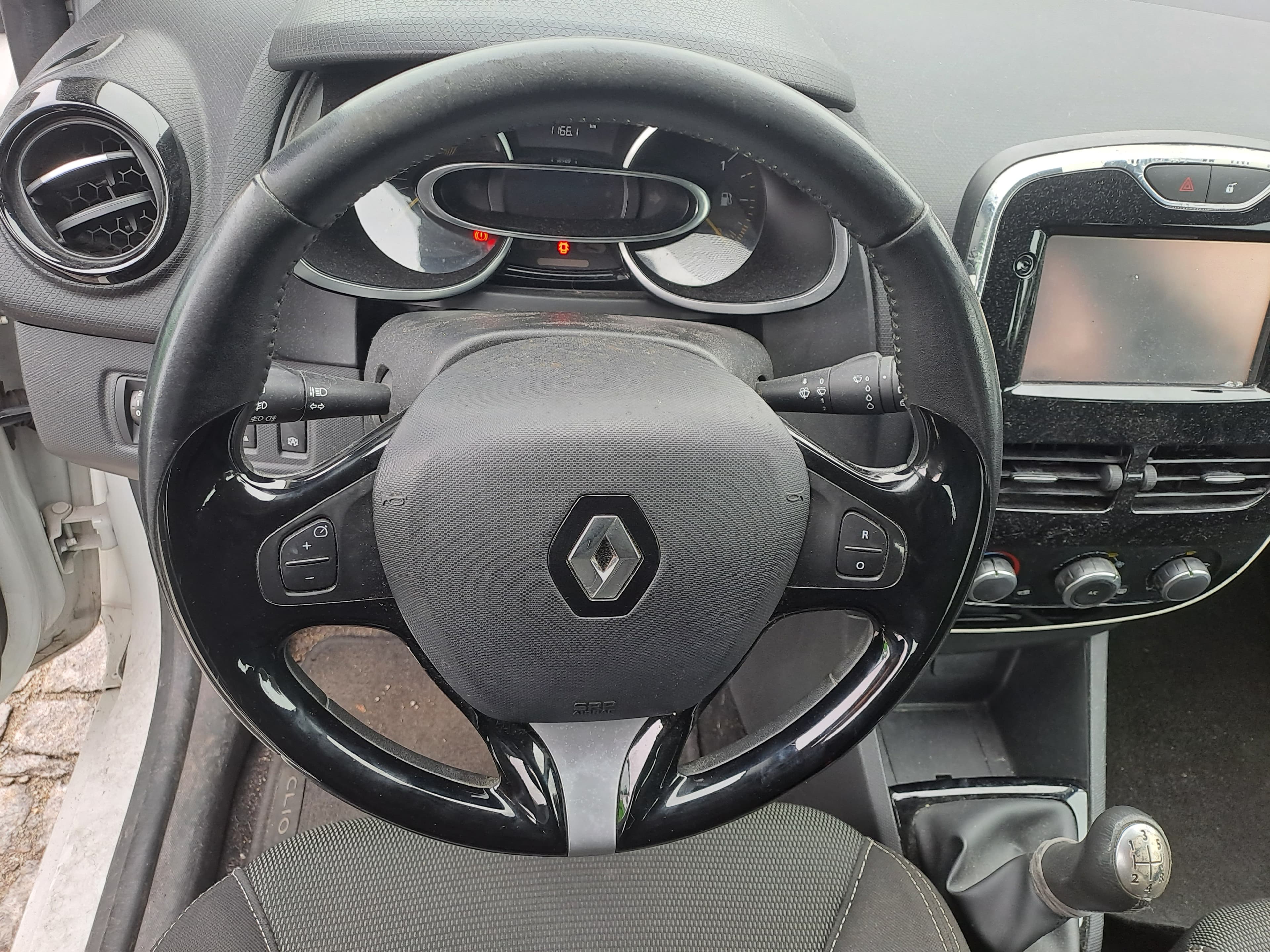 Renault Clio · Année 2015 — image 23