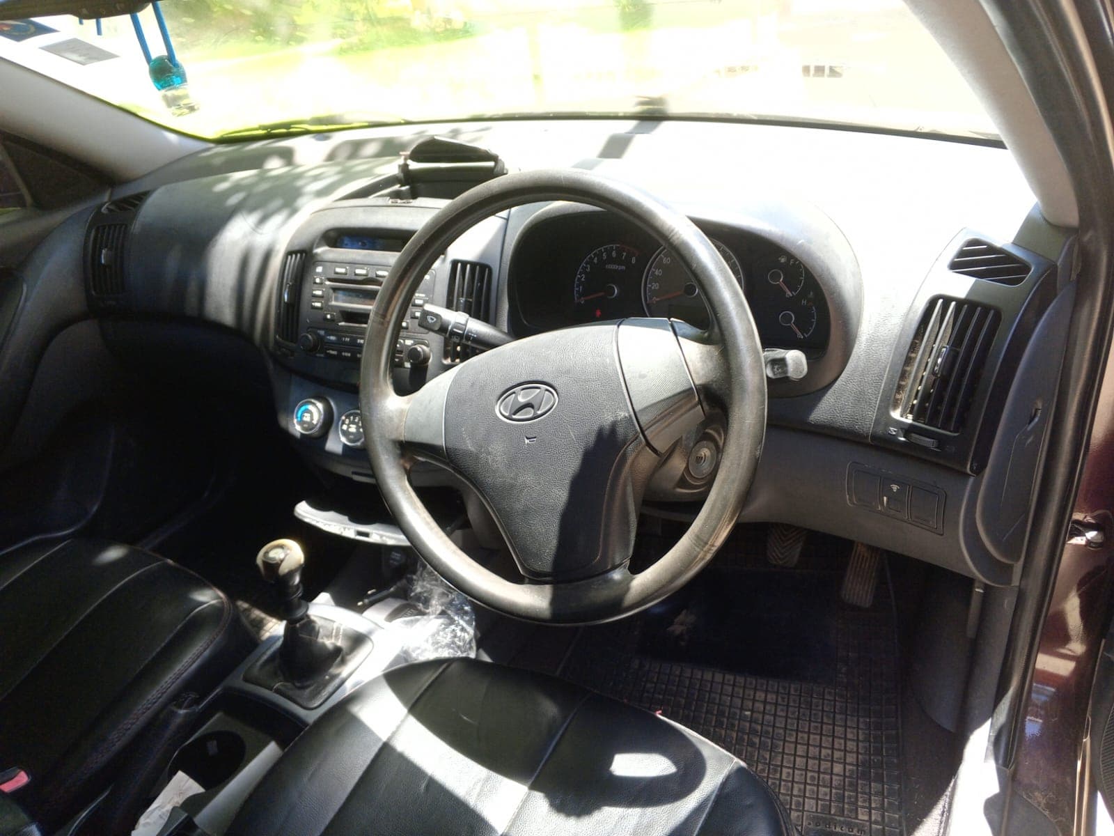 HyundaI Elentra · Ano 2008 — imagem 11