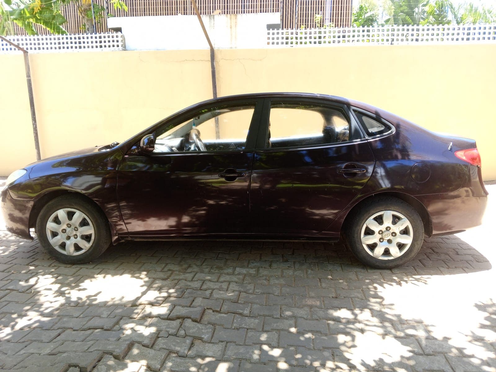 HyundaI Elentra · Ano 2008 — imagem 3