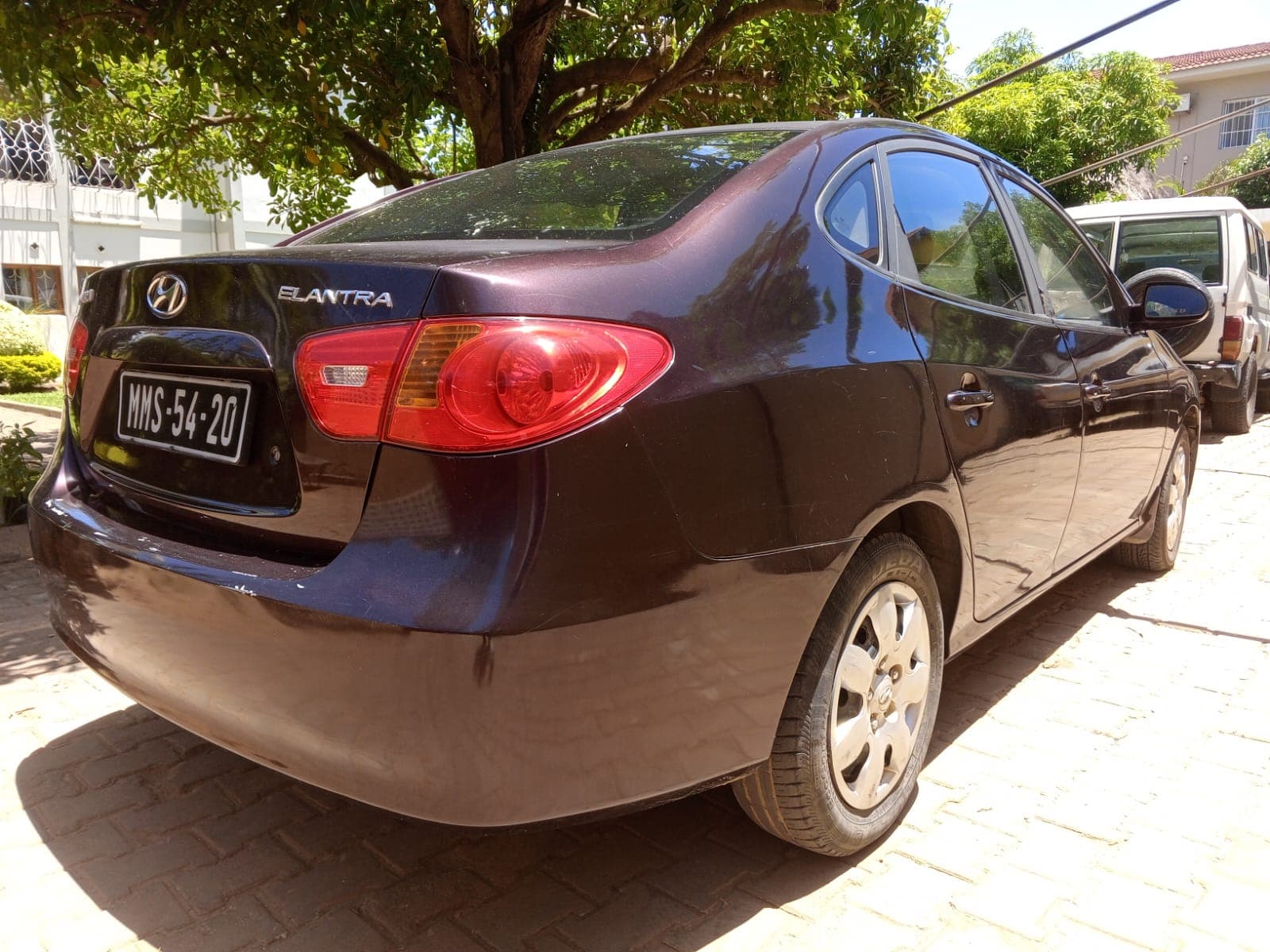 HyundaI Elentra · Ano 2008 — imagem 5