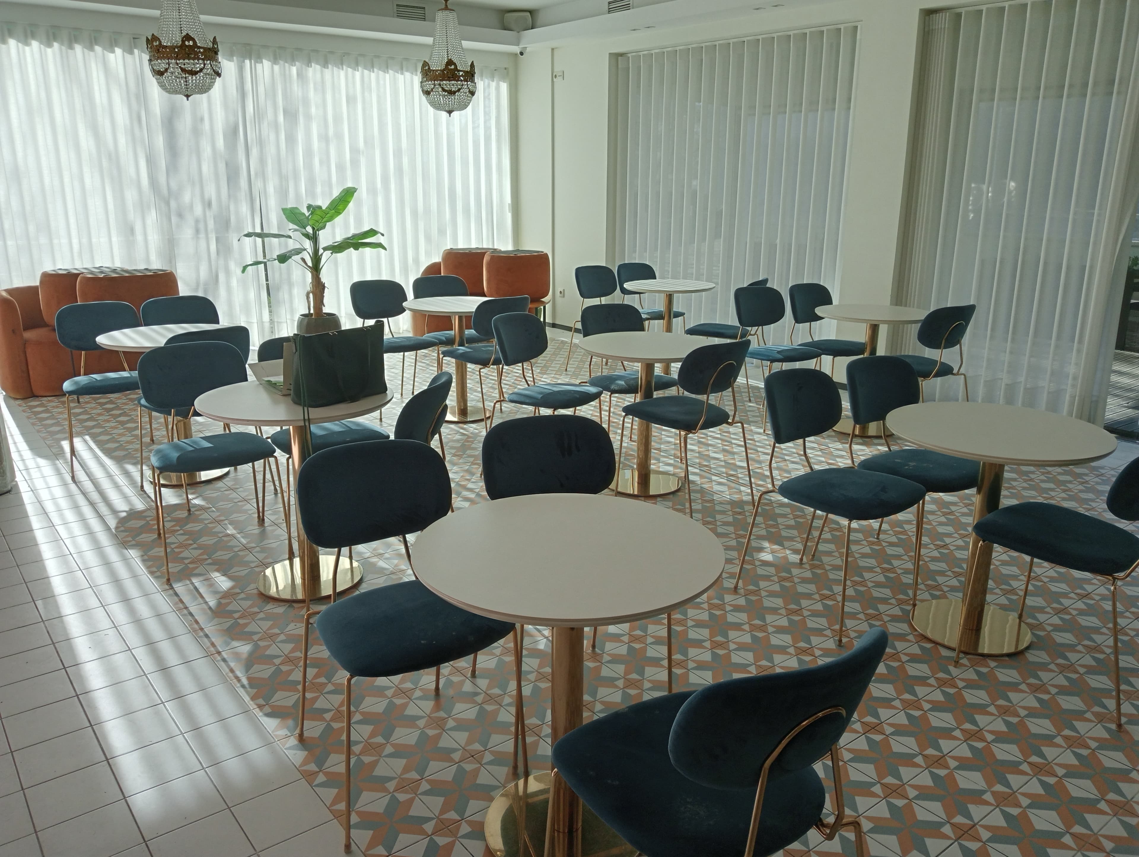Equipamentos de Hotelaria · Mobiliário Diverso — image 19