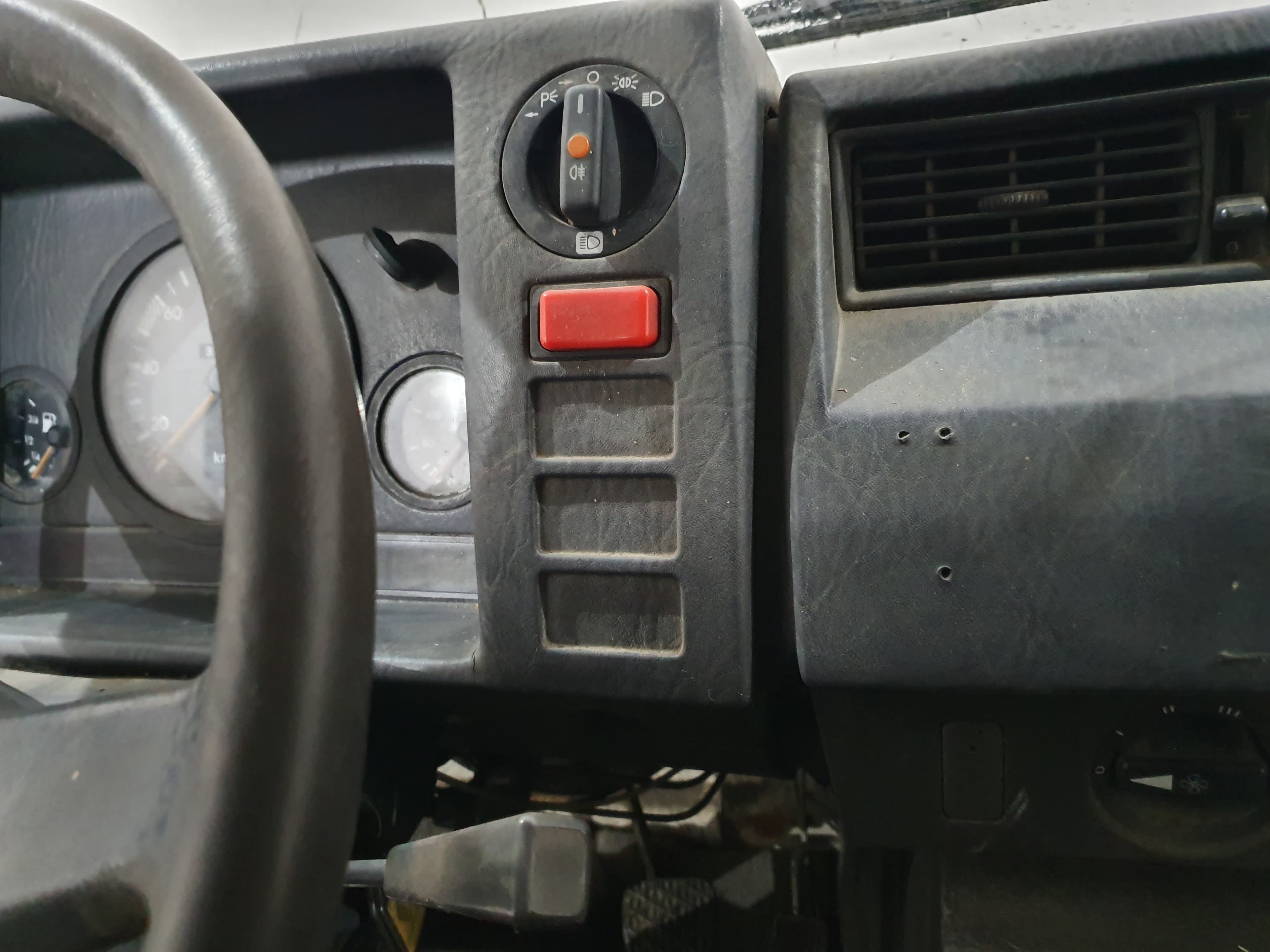 Mercedes-Benz MB 140 Van 2.4D · Ano 1988 — imagem 32